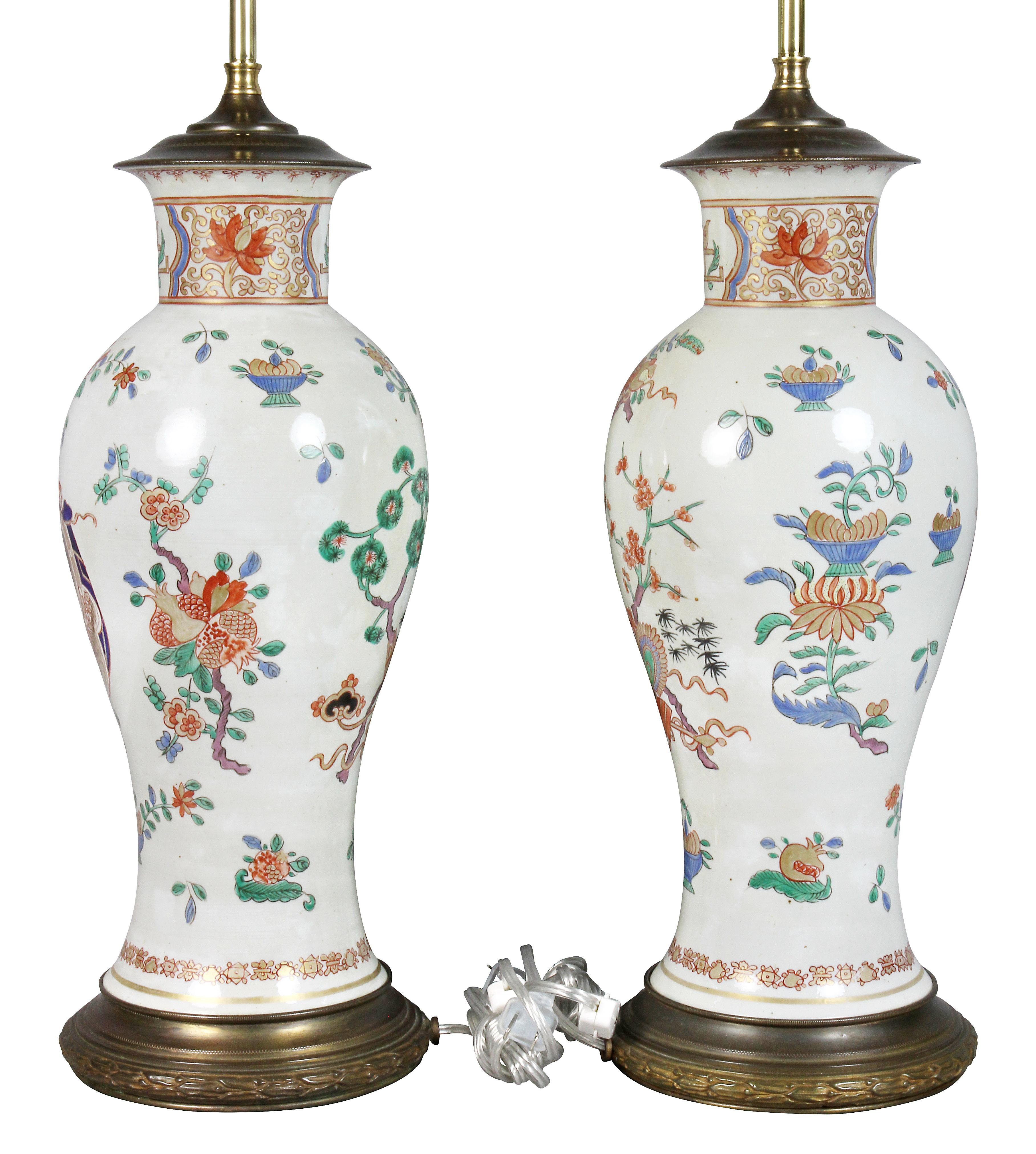 Pair of Samson Chinese Export Style Porcelain Table Lamps For Sale 3