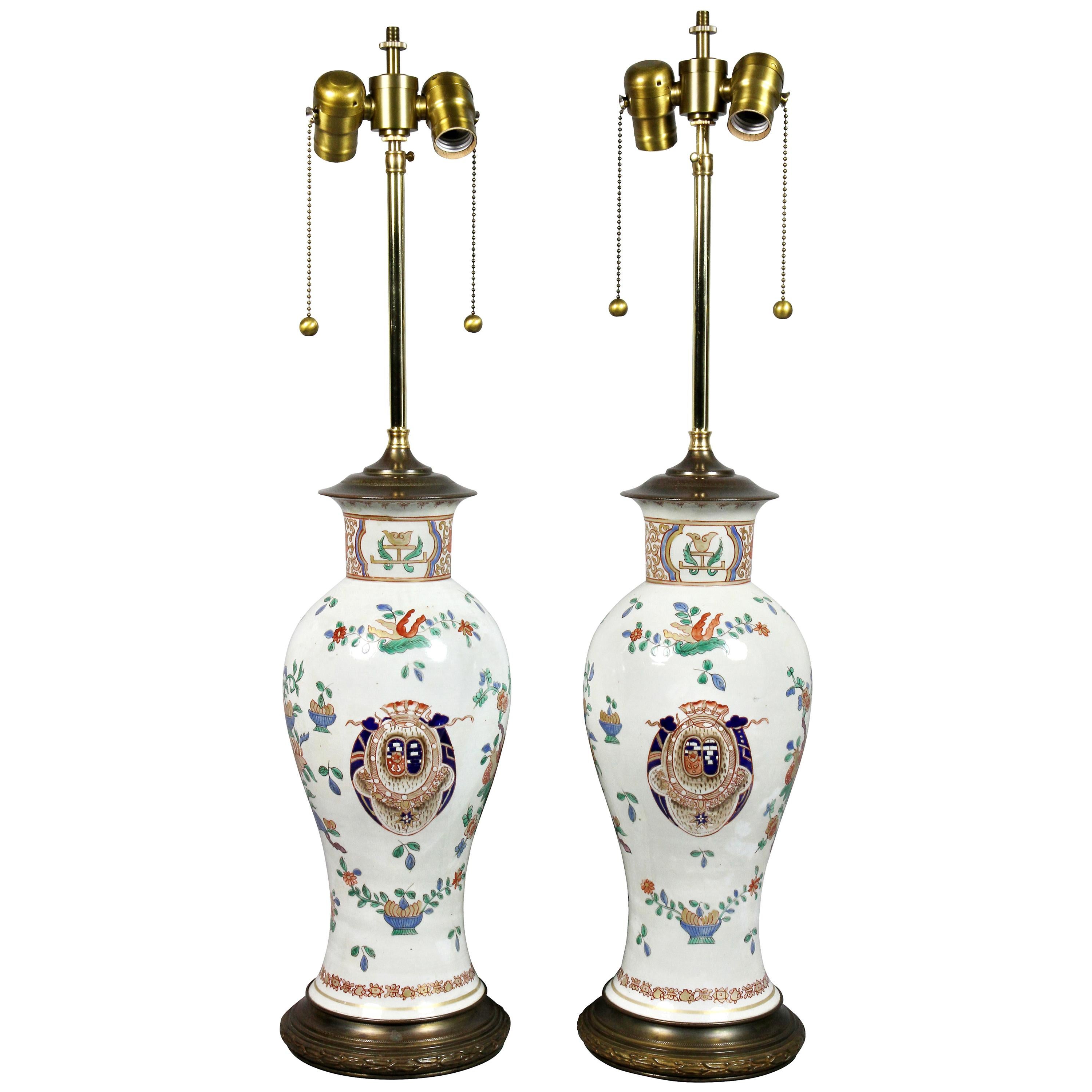 Paire de lampes de table en porcelaine de style export chinois Samson en vente