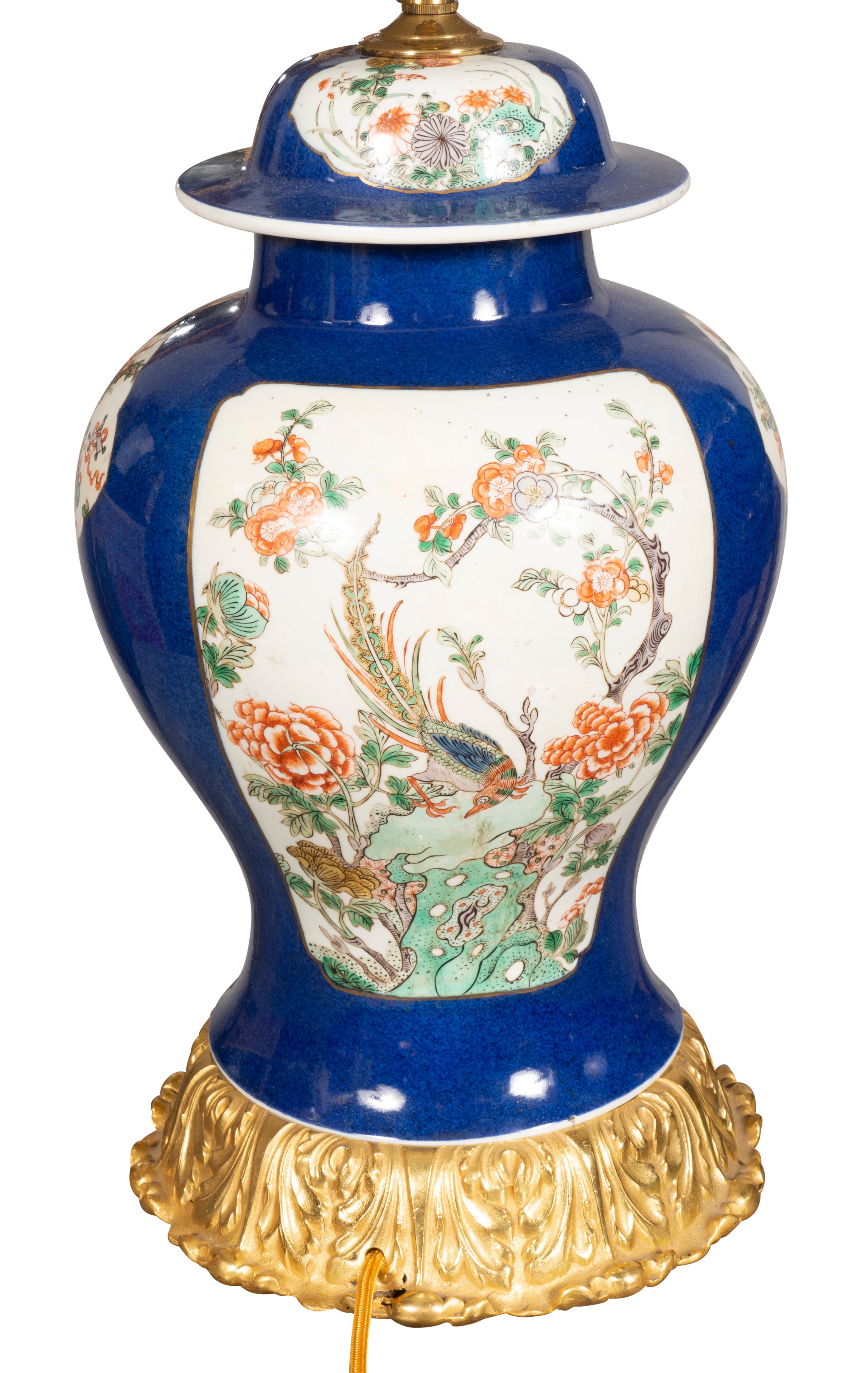 Paire de lampes de table en porcelaine de style chinois Samson en vente 3
