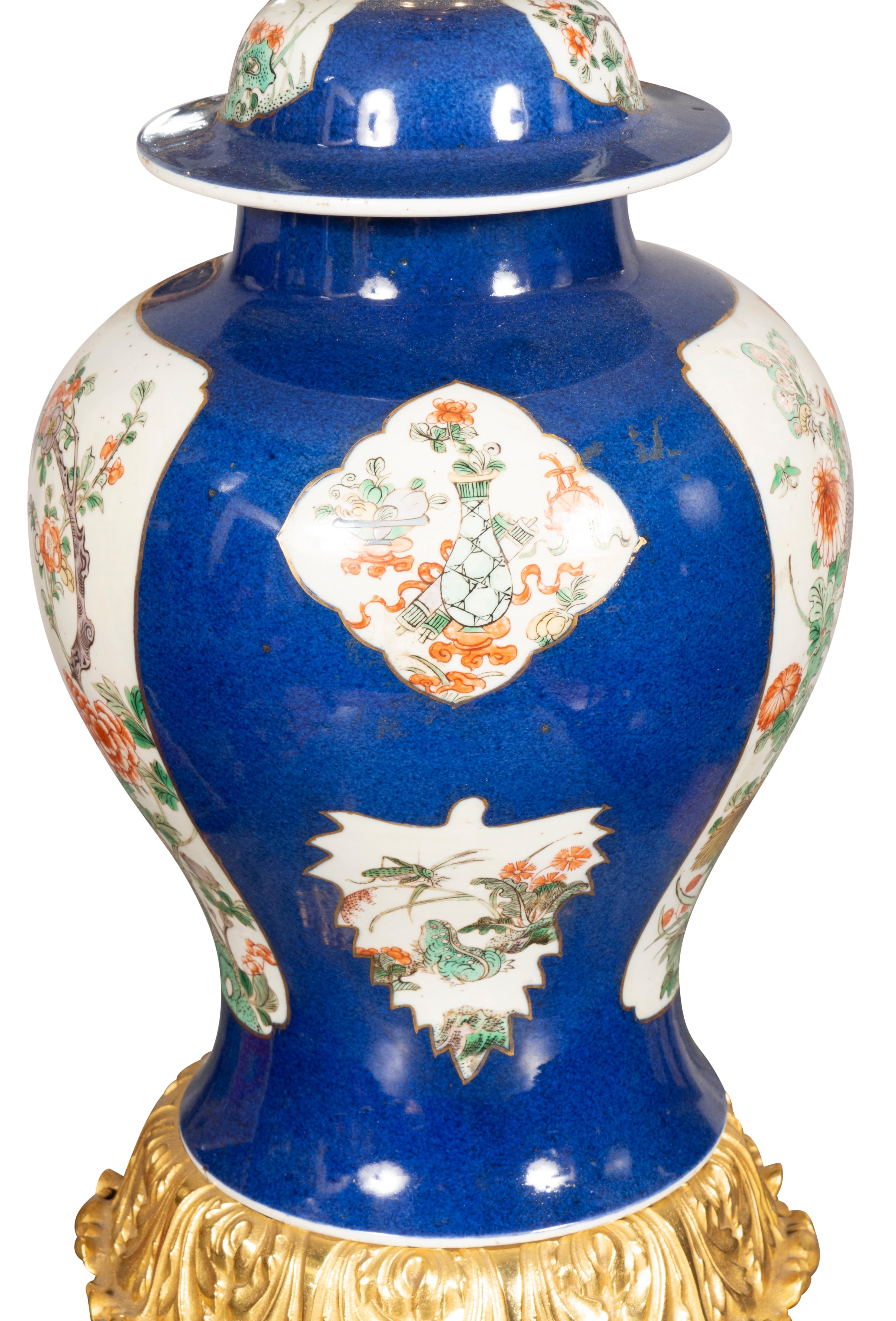 Paire de lampes de table en porcelaine de style chinois Samson en vente 1