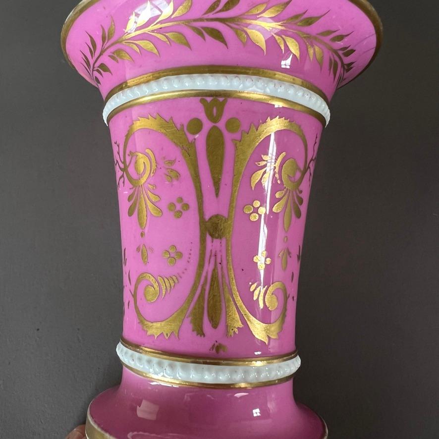 Early 19th Century Pair of Samuel Alcock Porcelain Spill Vases, Pink Chinoiserie Figures, ca 1825
