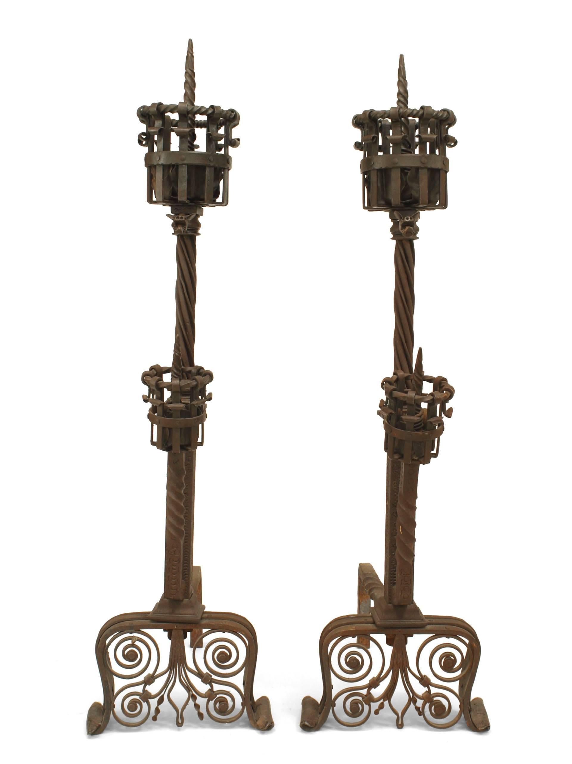 Néo-Renaissance Paire de chenets en fer forgé de la Renaissance italienne Samuel Yellin en vente