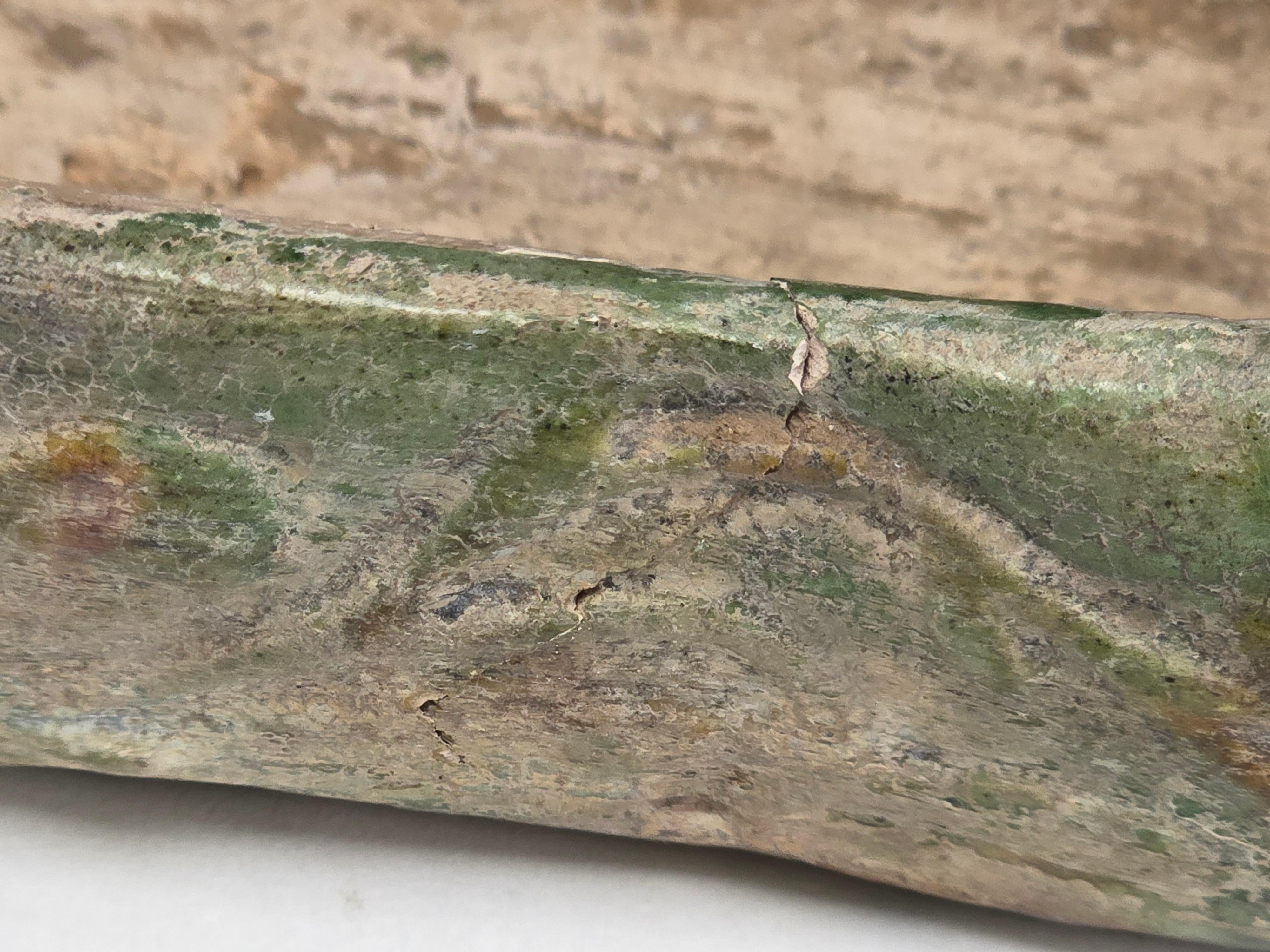 Pareja de babuchas de cerámica esmaltada Sancai de la Tang Dynasty en venta 1