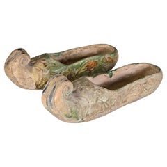 Pareja de babuchas de cerámica esmaltada Sancai de la Tang Dynasty
