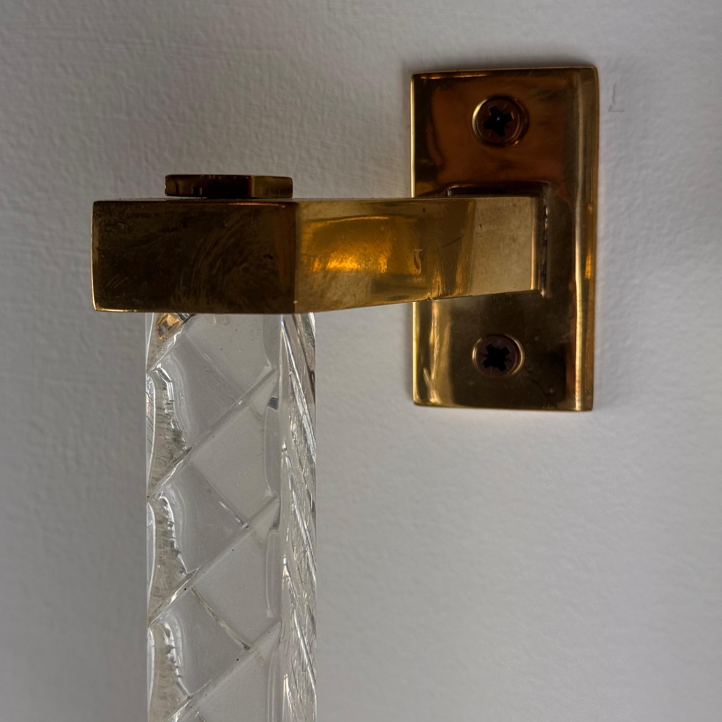 Coppia di maniglie in ottone e plexiglass di Sandro Petti per Maison Jansen, anni '60 in vendita 6
