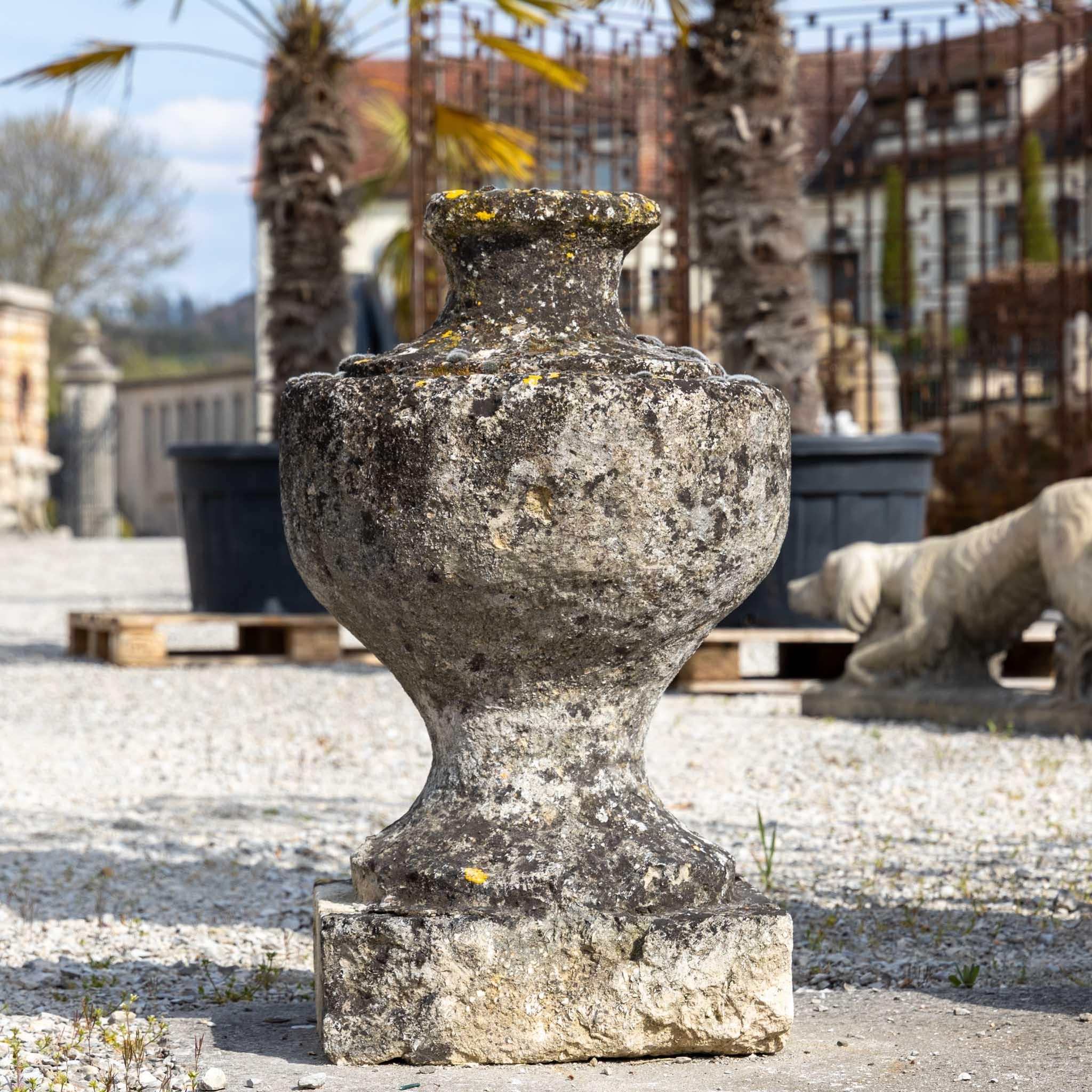Pair of Sandstone Capitals, 18th / 19th Century In Good Condition For Sale In Greding, DE