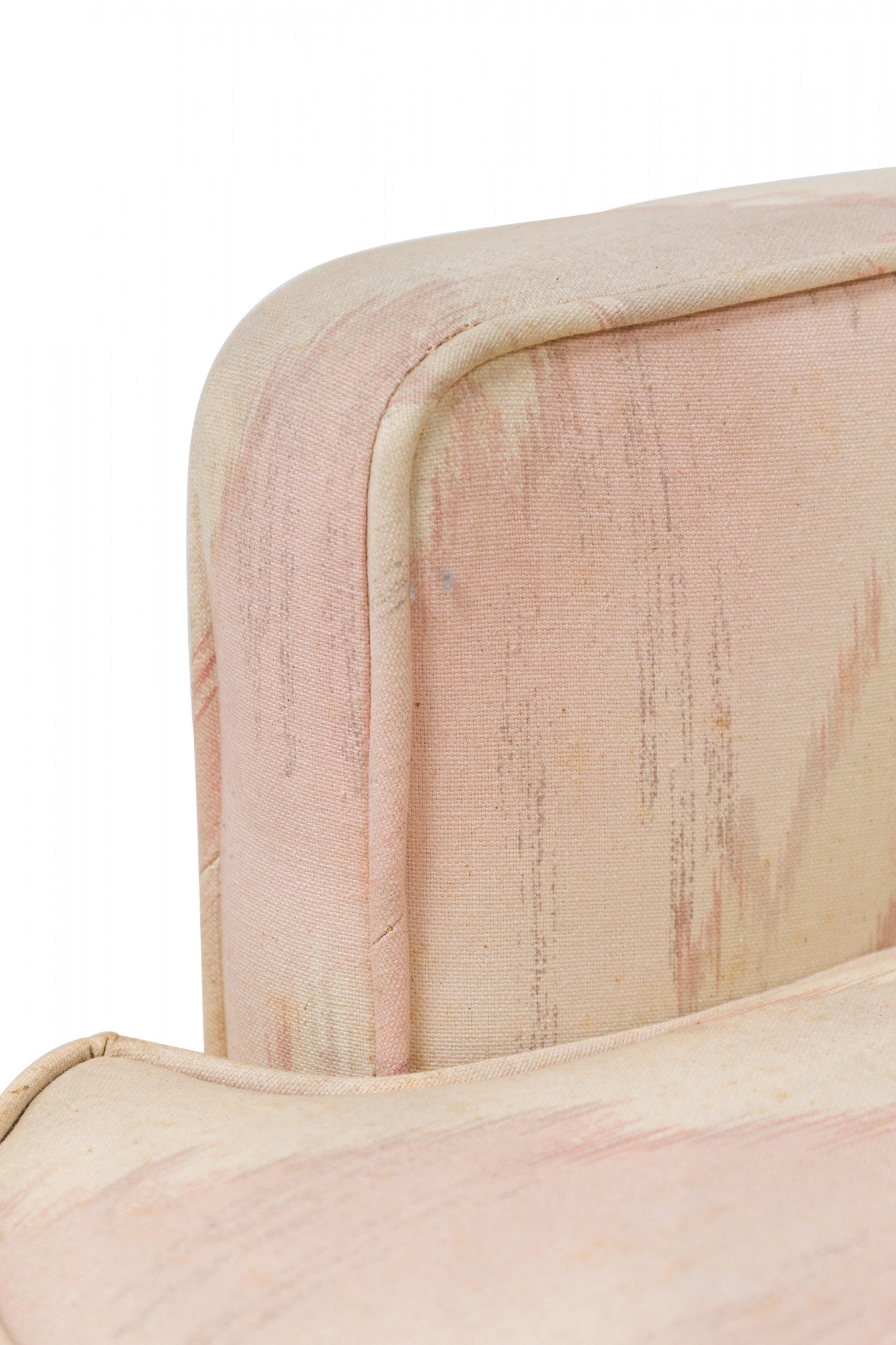 Coppia di poltrone imbottite Saporiti in metallo argentato lucido beige in vendita 4