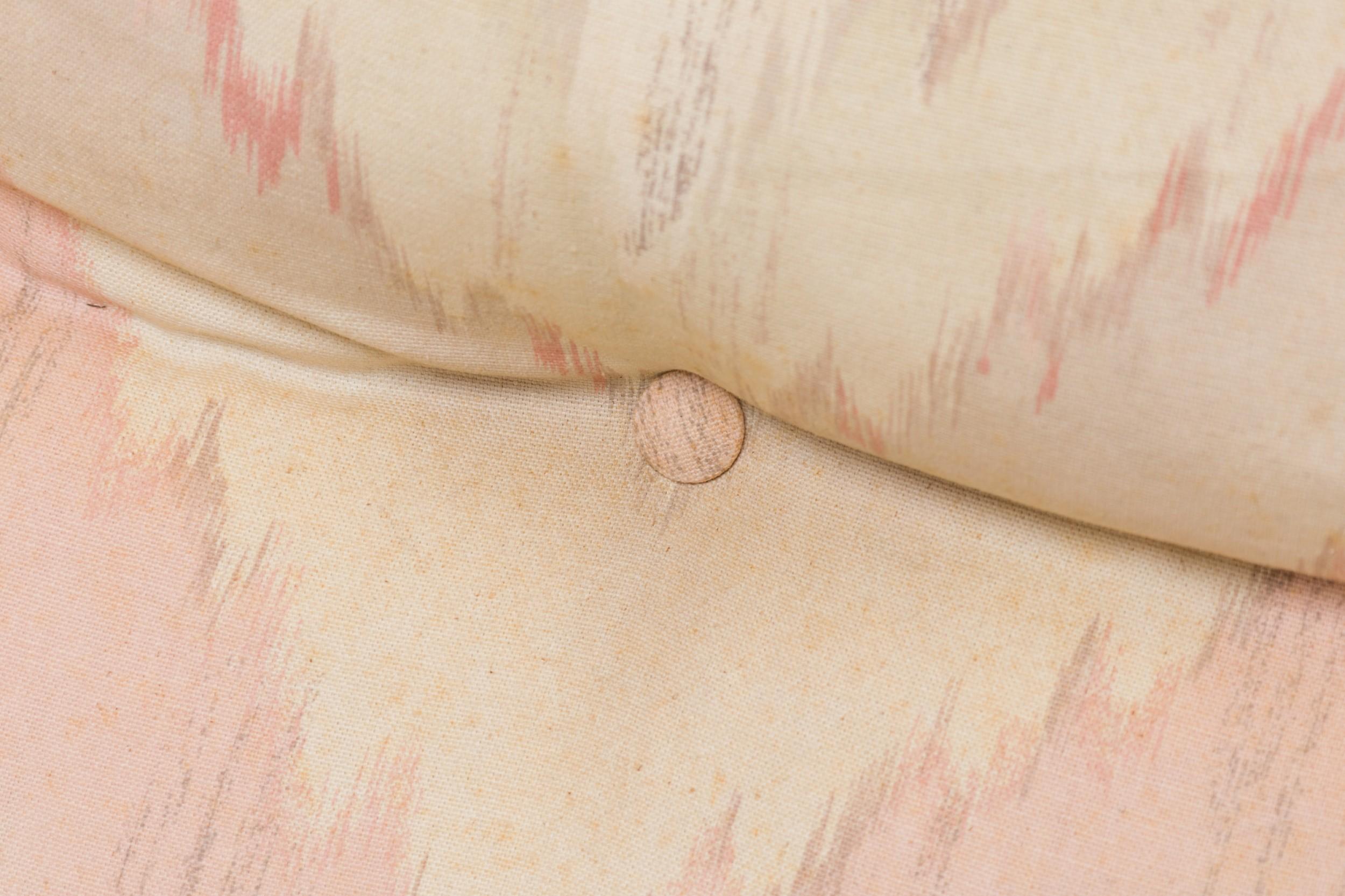 Coppia di poltrone imbottite Saporiti in metallo argentato lucido beige in vendita 5