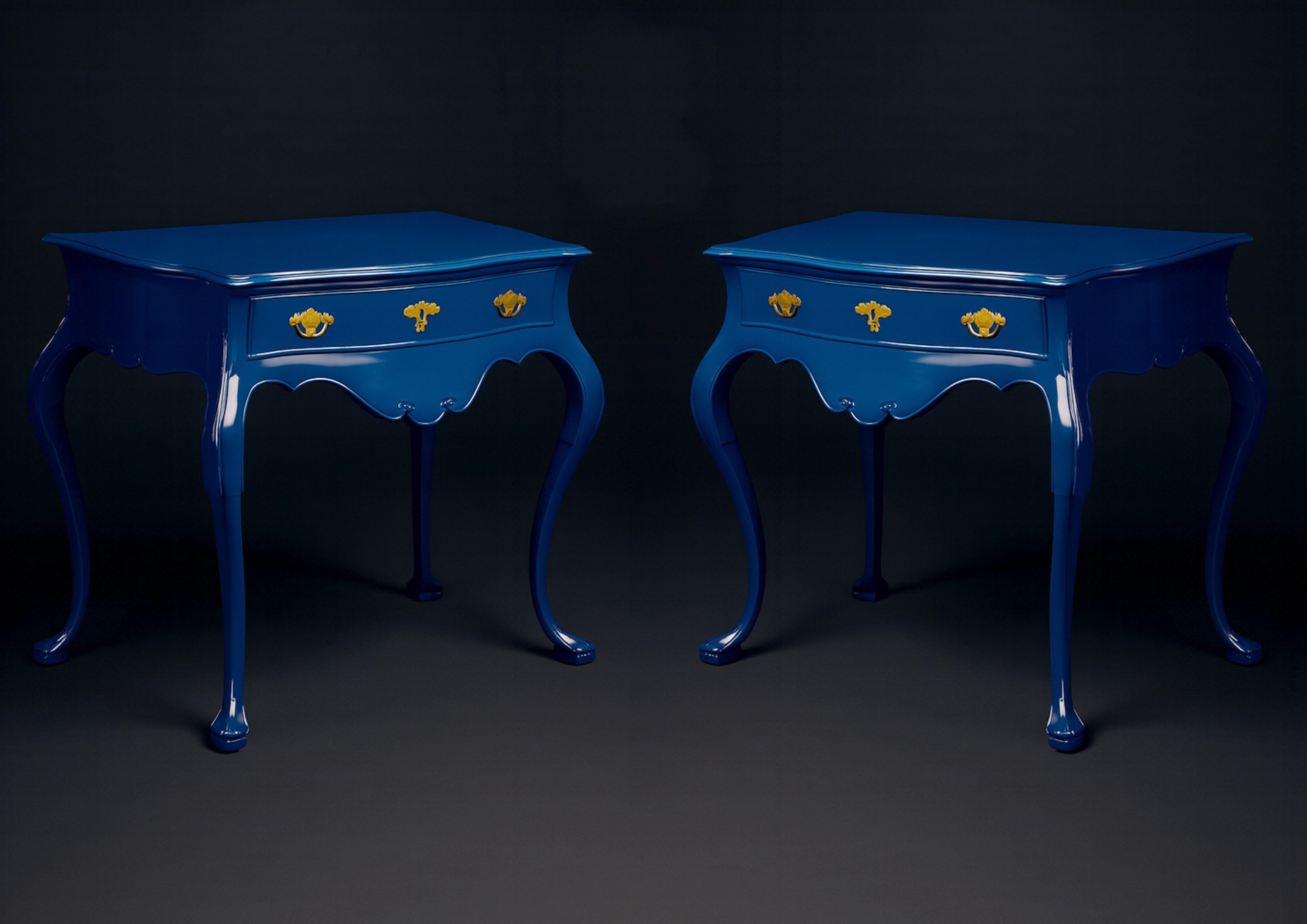 Portugais Pair of Sapphire Blue Baroque Styled Commode, 19th Century en vente