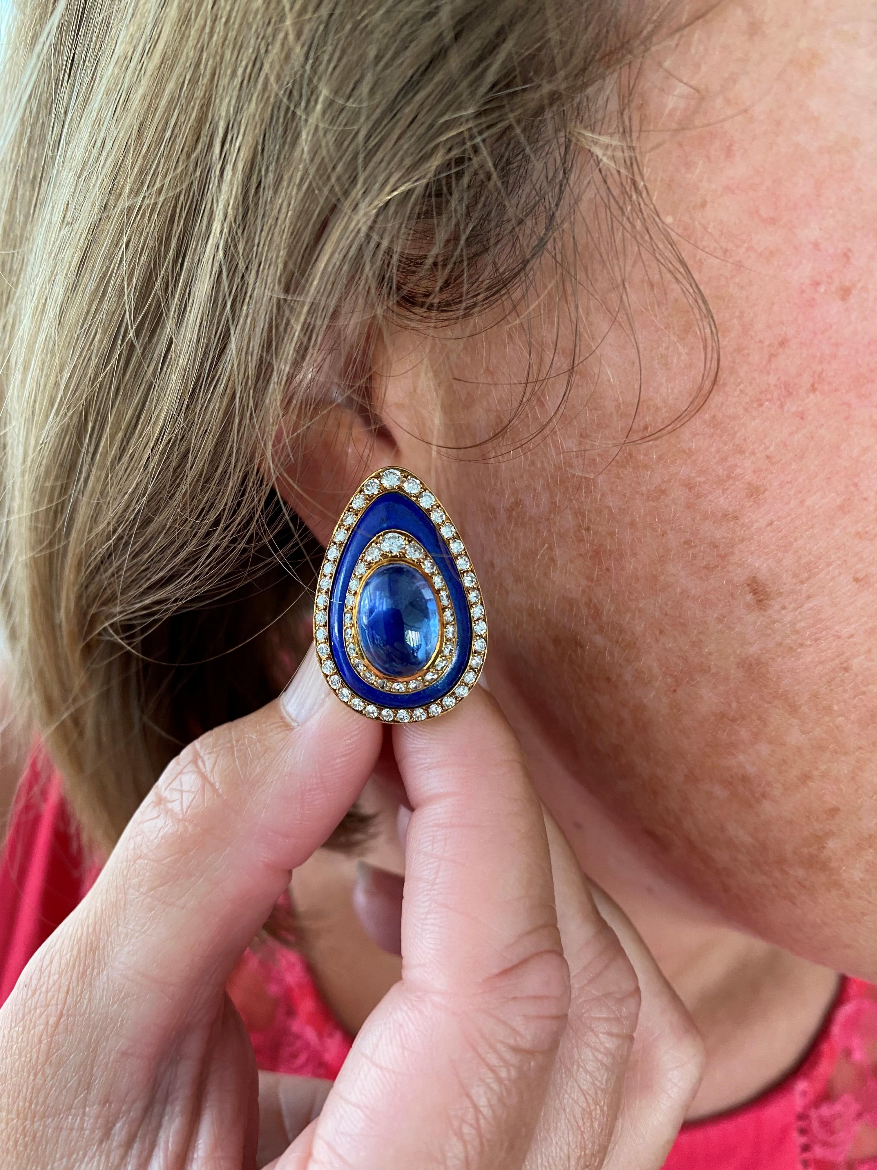 Cabochon Pair of Sapphire Diamond Lapis Lazuli Ear Clips by Bulgari in Yellow Gold 18K