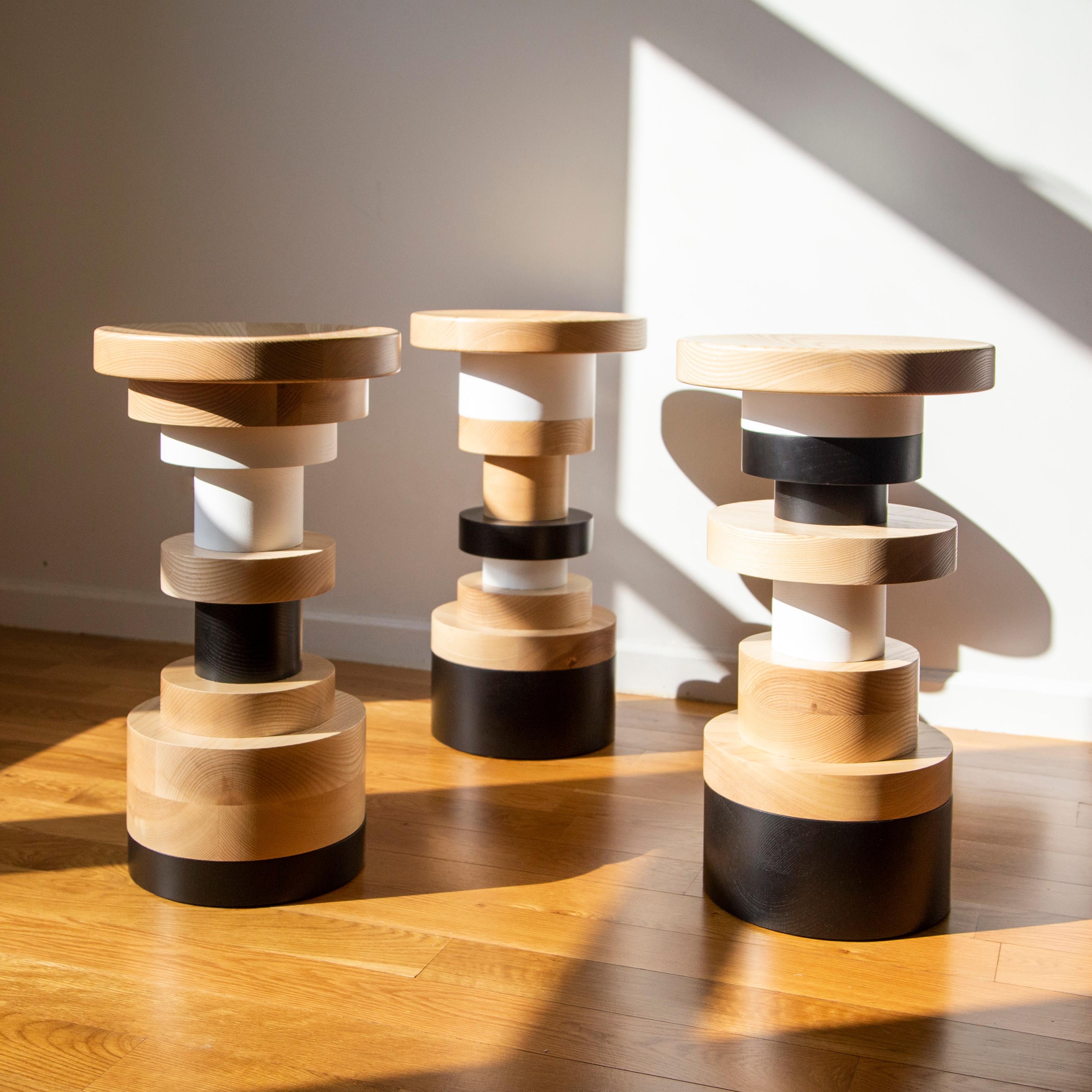 XXIe siècle et contemporain Paire de tabourets Sass de Souda, chaise de salle à manger, sièges, forme A en vente