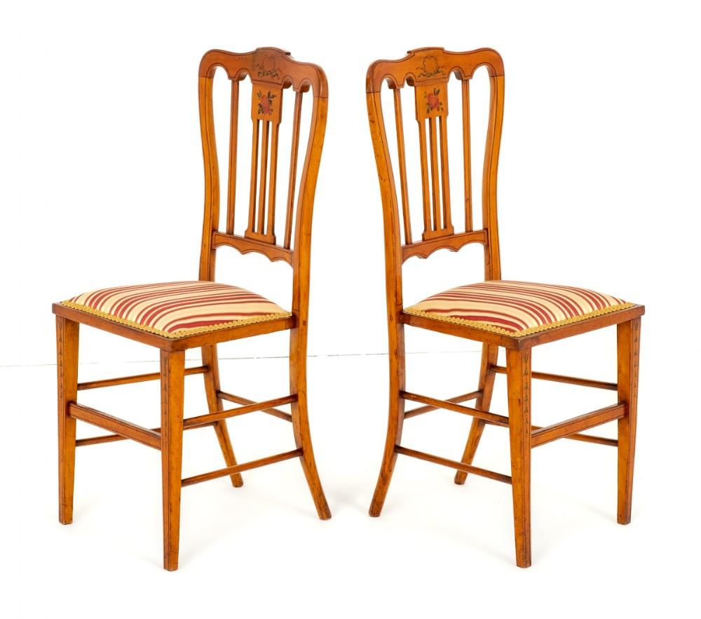 Fin du 20e siècle Pair Of Satinwood Bedroom Chairs en vente