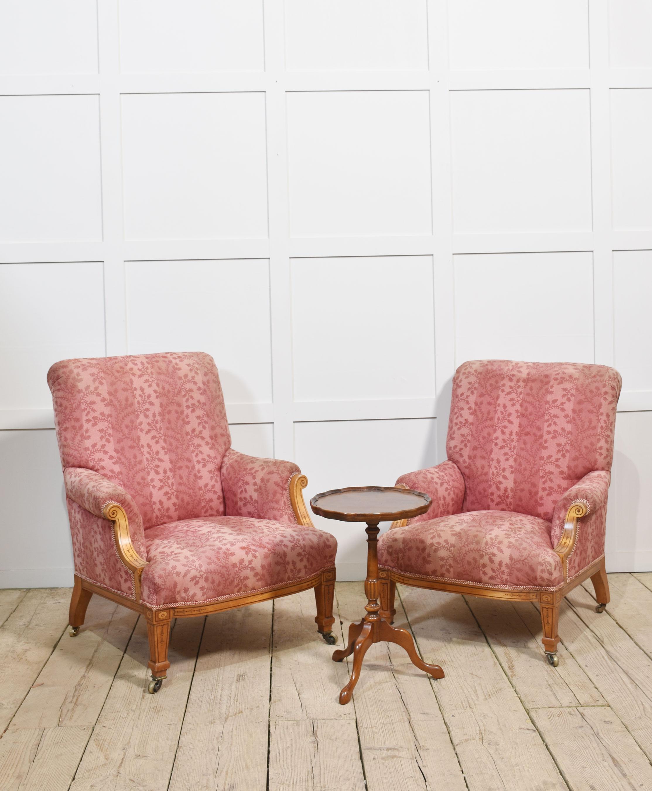 Paar Sessel aus Satinholz im Angebot 6