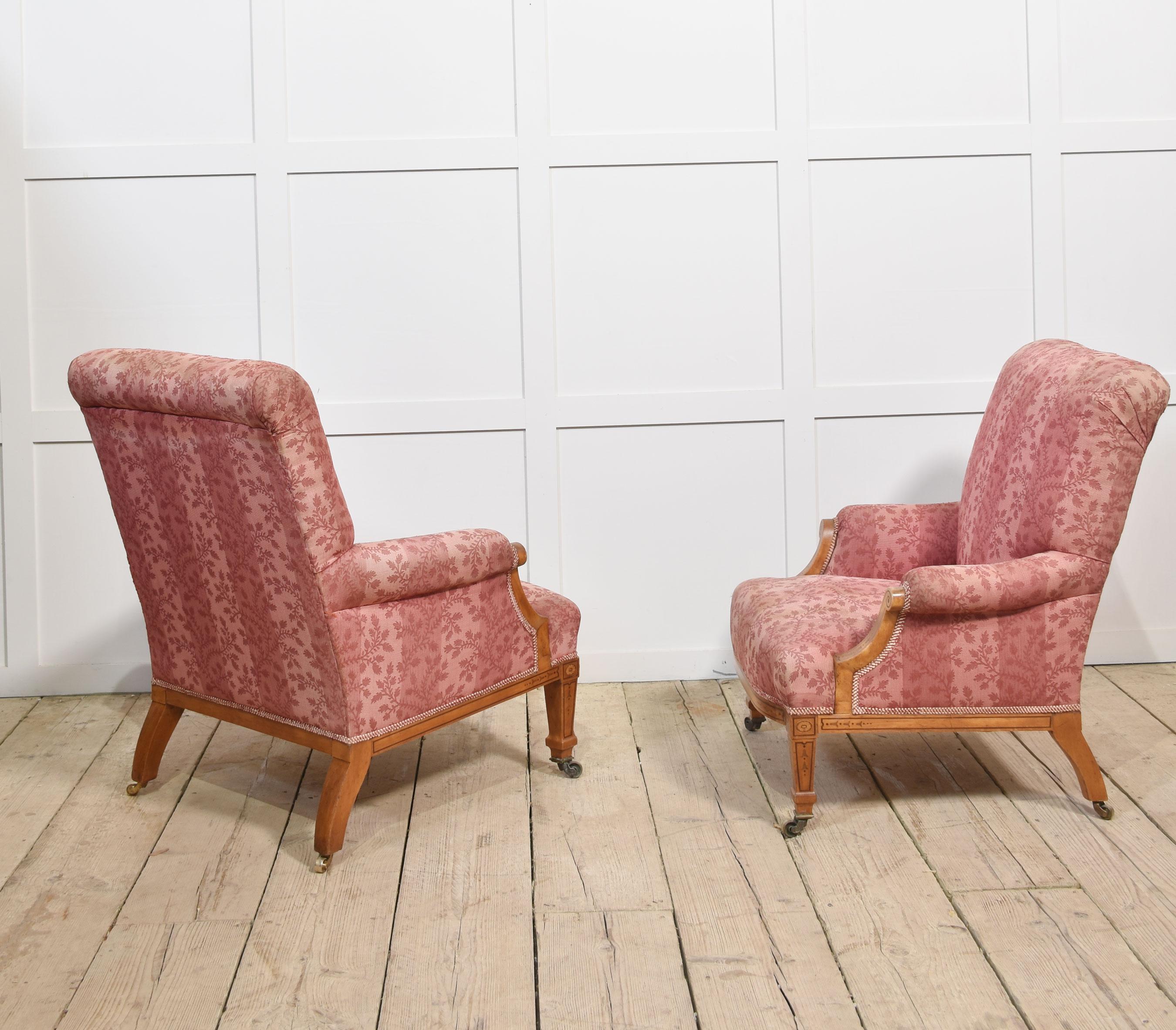 Paar Sessel aus Satinholz im Angebot 3