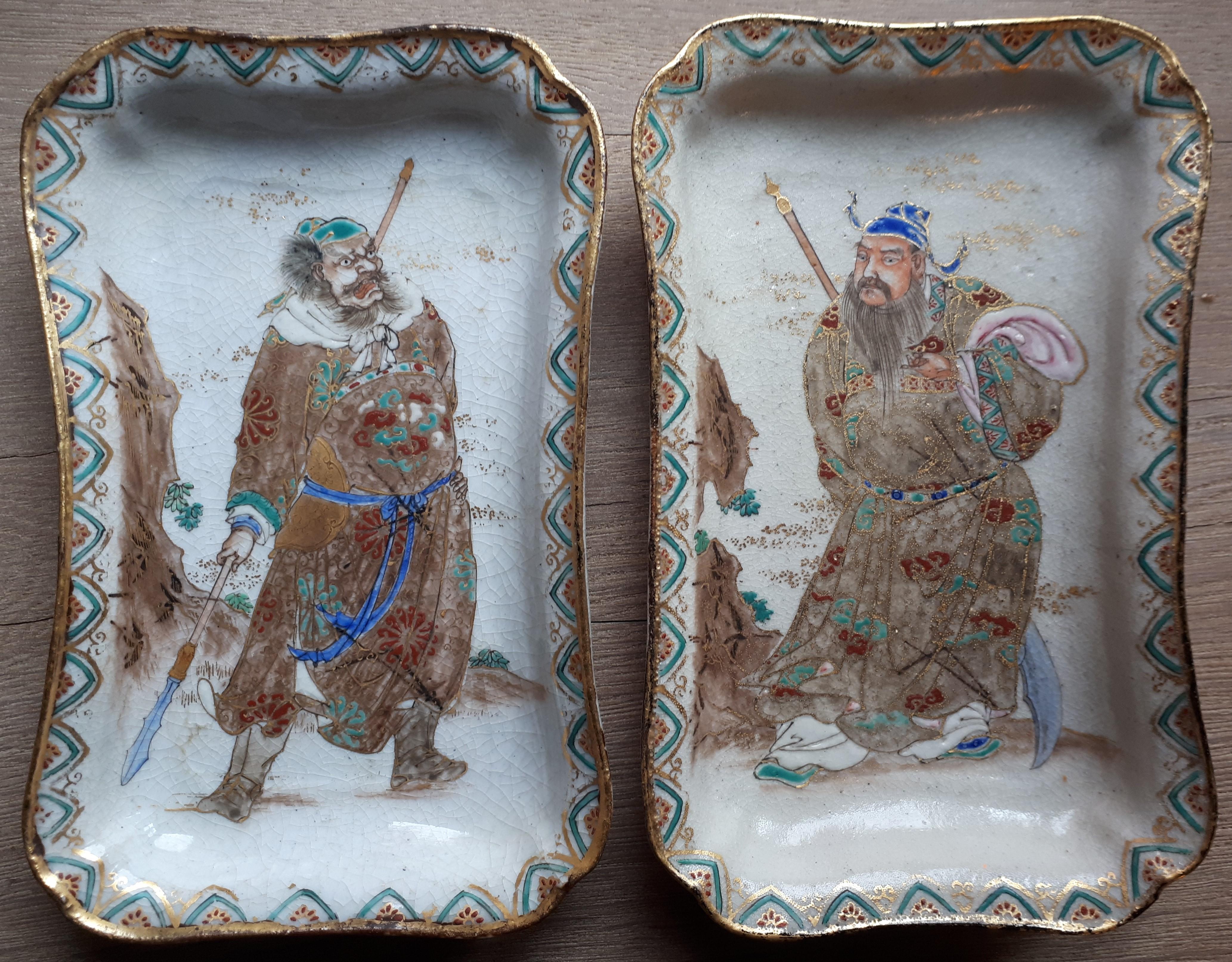 Pair of Satsuma earthenware dishes decorated with warriors.
Japan, second half of the 19th century.