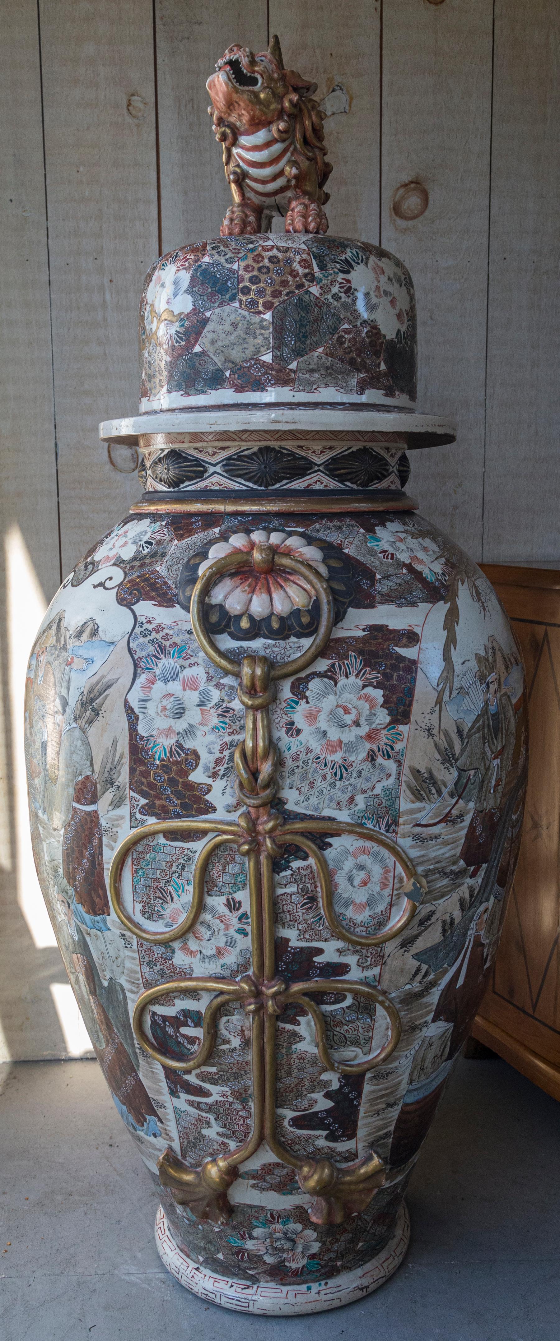 Pair of Satsuma Lidded Floor Vases In Fair Condition For Sale In Woodbury, CT