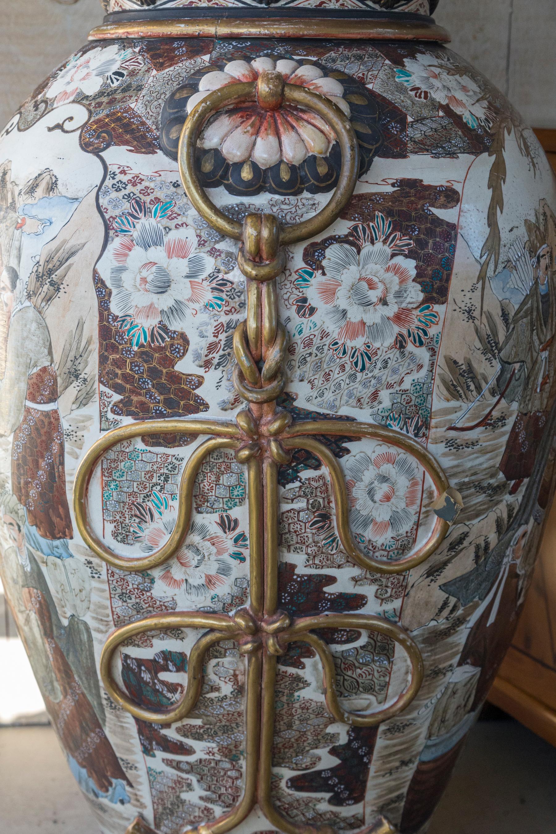 20th Century Pair of Satsuma Lidded Floor Vases For Sale