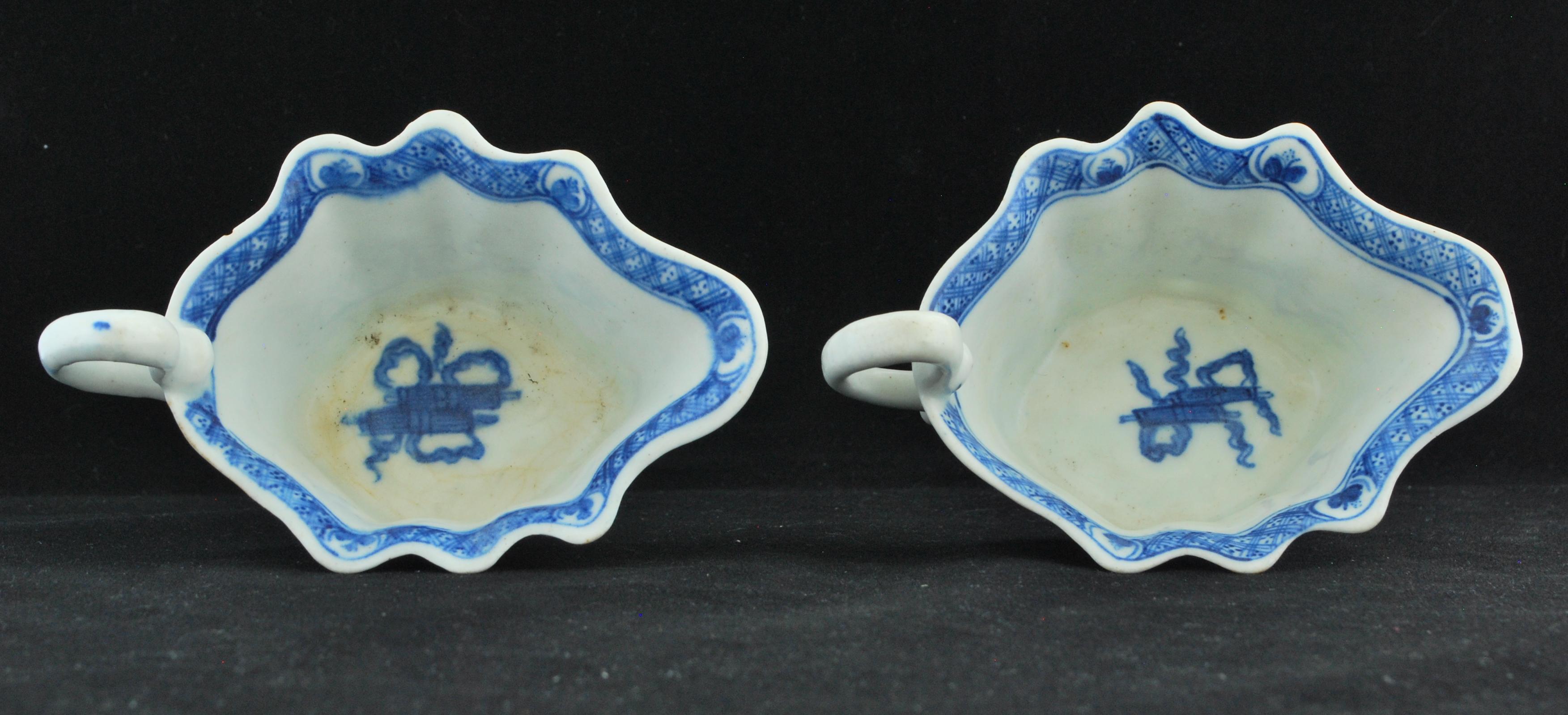 18th Century Pair of Sauce Boats, Bow Porcelain Factory, circa 1753 For Sale
