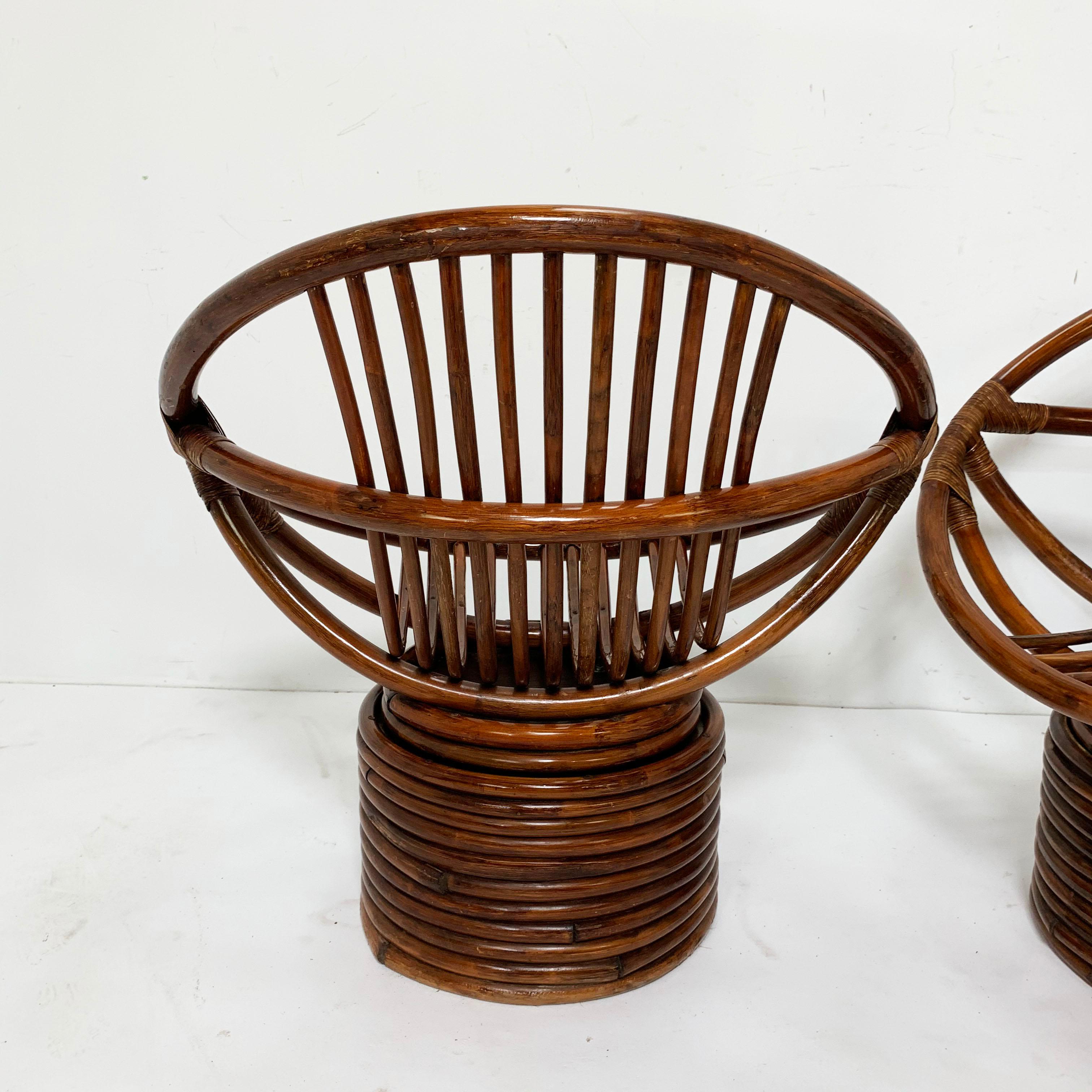Pair of Saucer Form Swivel Lounge Rattan Chairs, circa 1960s 1