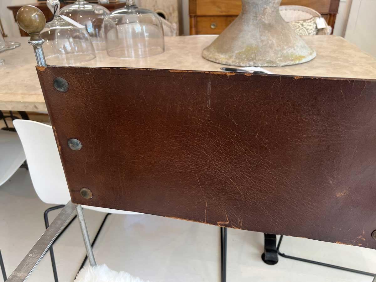 Paire de chaises Savoanrola assise en fourrure d'alpaga en vente 4