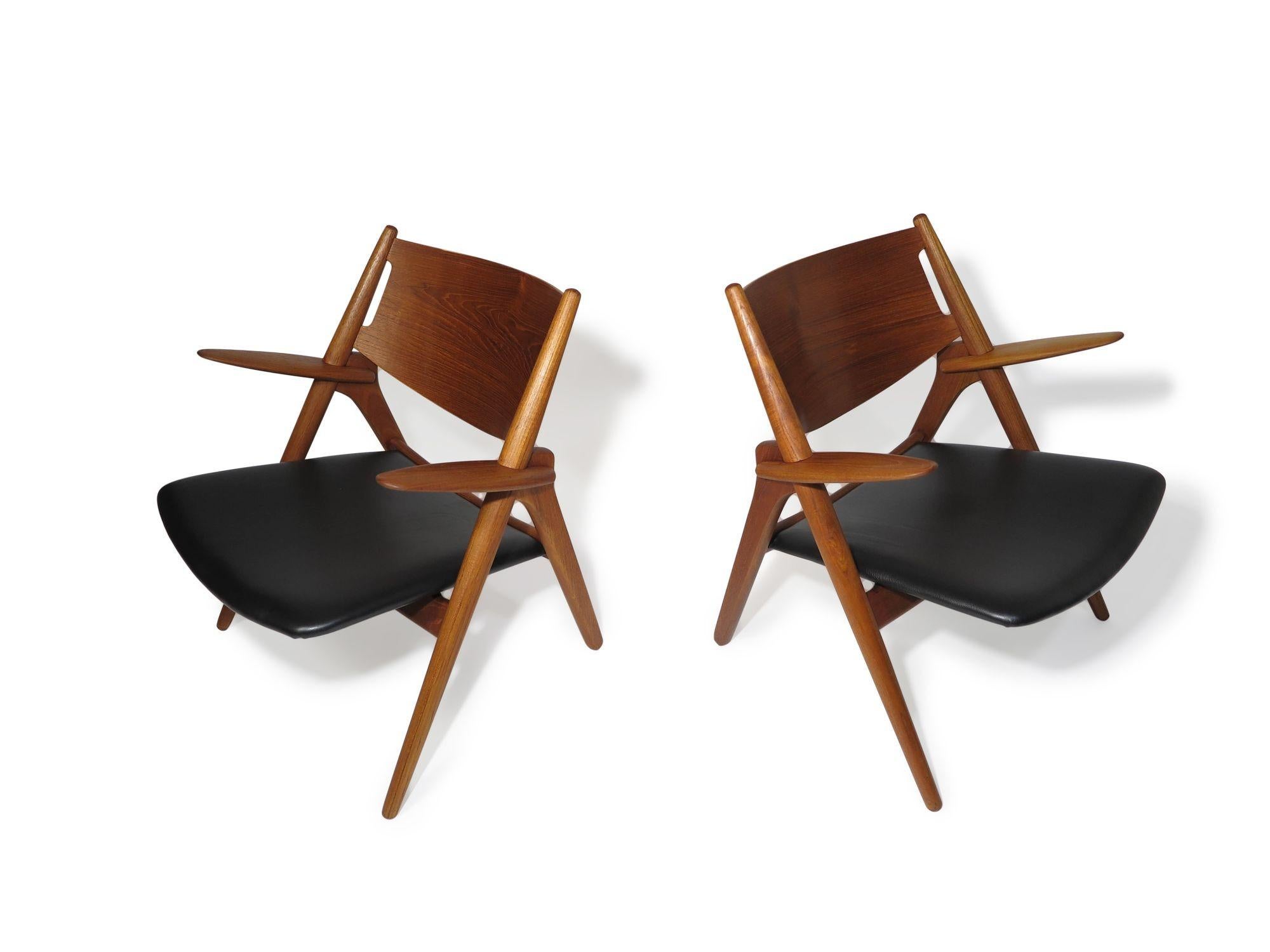 Pair of Sawbuck Chairs, CH28, by Hans Wegner, 1951 4