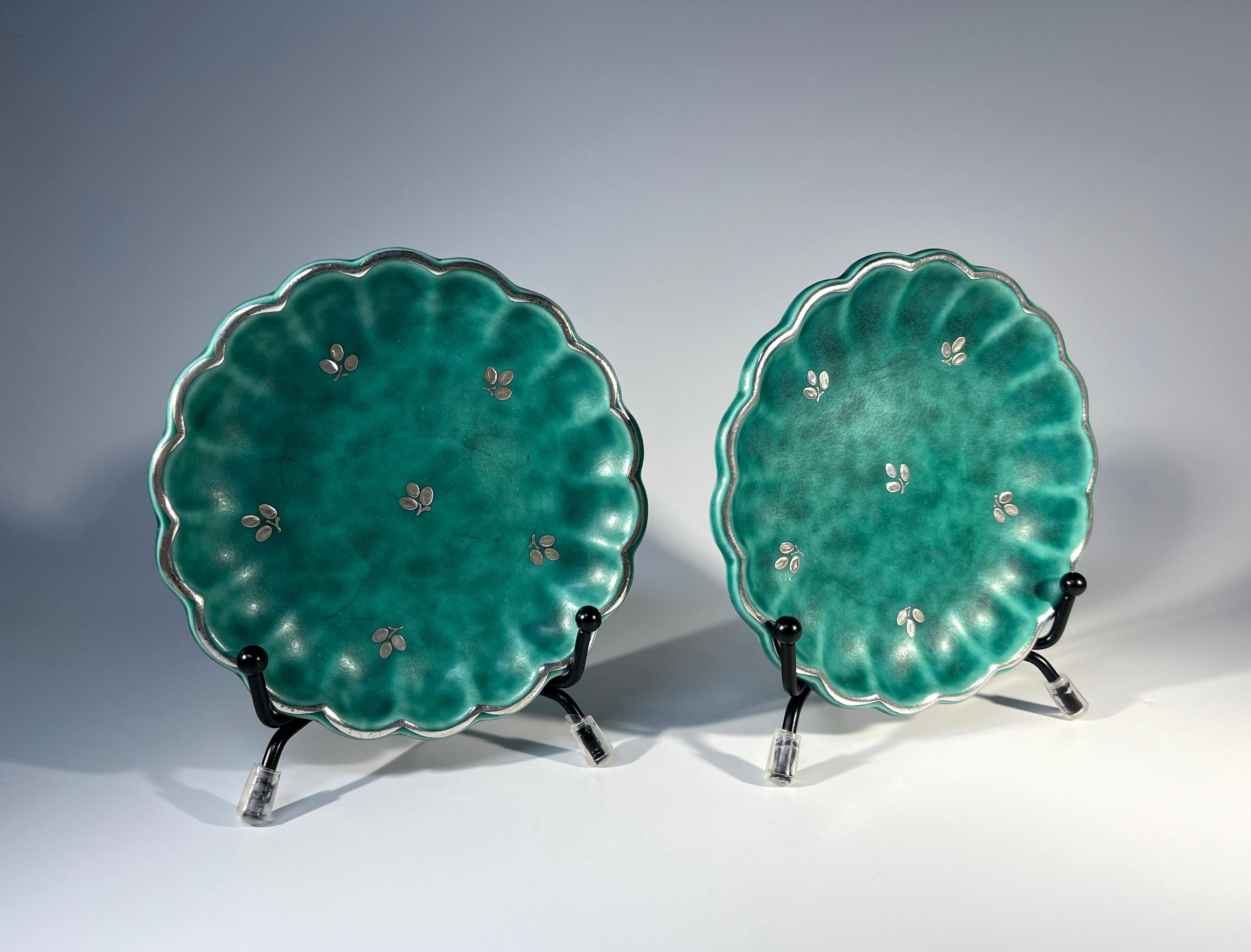 Pareja De Bandejas De Alfileres Festoneadas De Plata Aplicada, Wilhelm Kage, Argenta, Gustavsberg Glaseado en venta