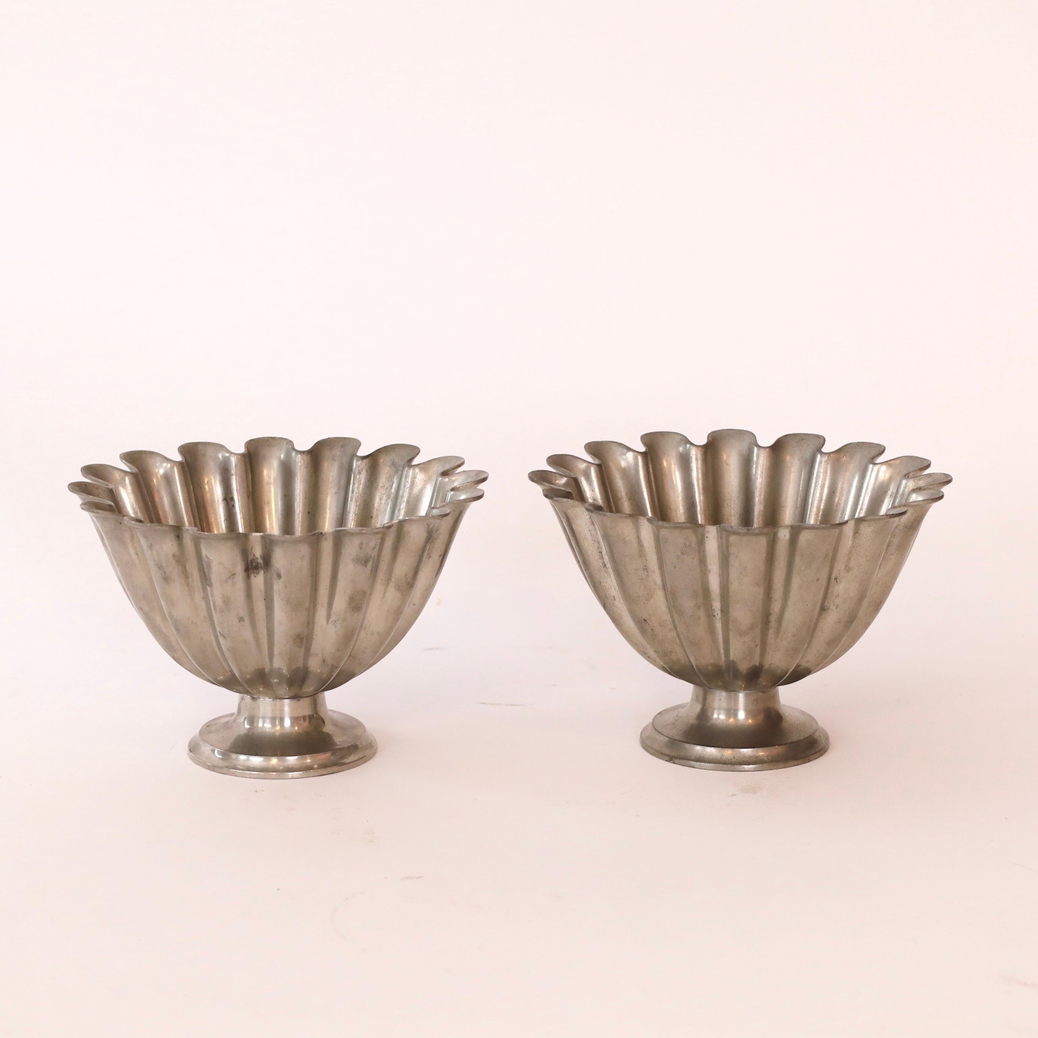 Early 20th Century Pair of Scalloped pedestal pewter bowls by Just Andersen 1920s, Denmark For Sale