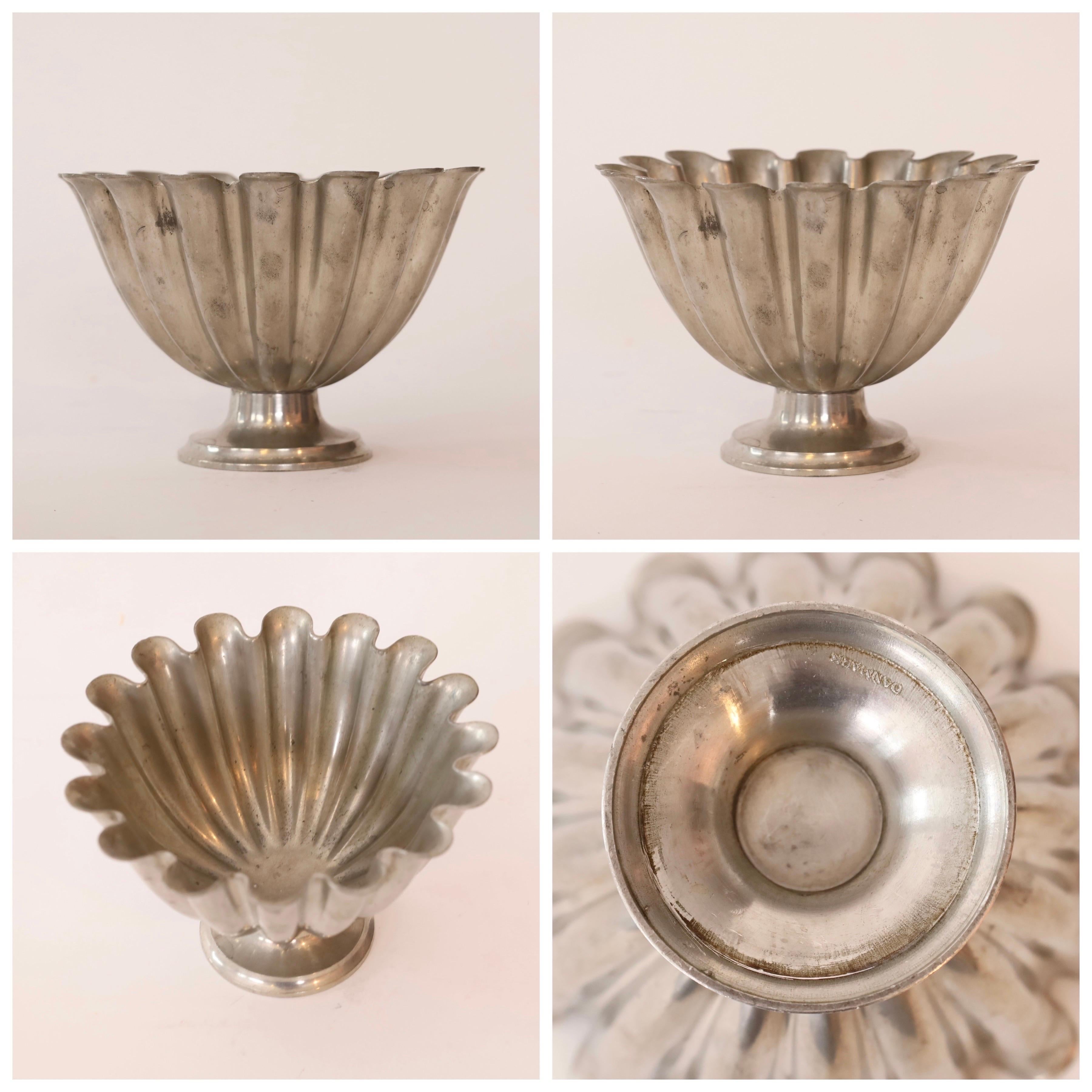 Pair of Scalloped pedestal pewter bowls by Just Andersen 1920s, Denmark For Sale 2