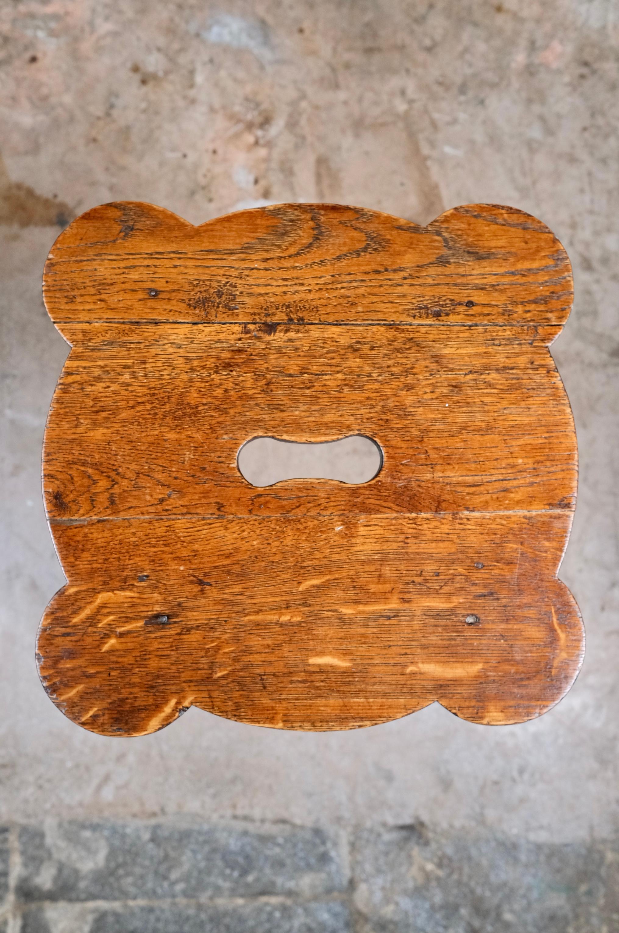 Pareja de taburetes festoneados de madera, Art Decó, Francia, principios del siglo XX en venta 8