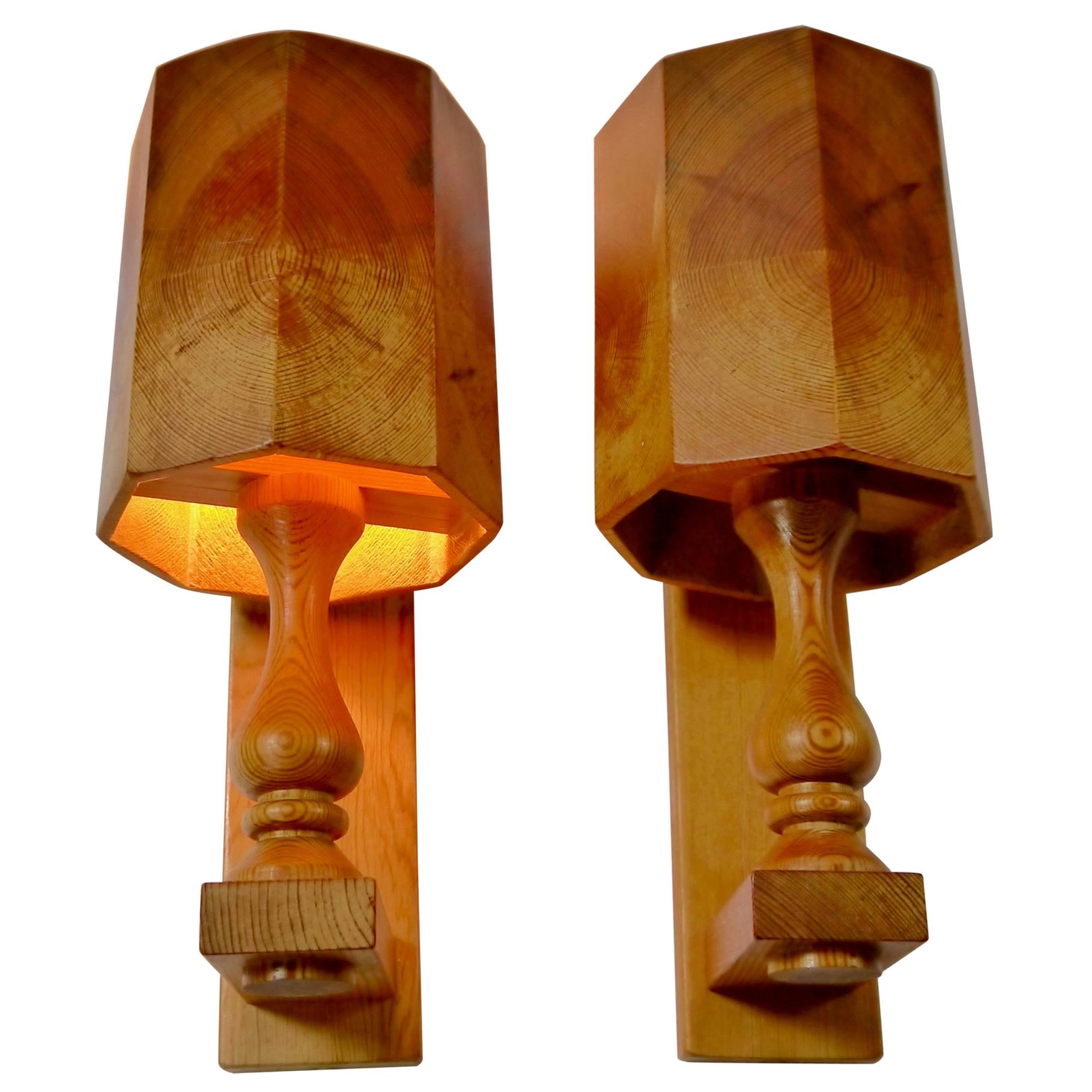 Pair of Scandiavian Modern Pinewood Wall Lights, Sweden, 1970s For Sale