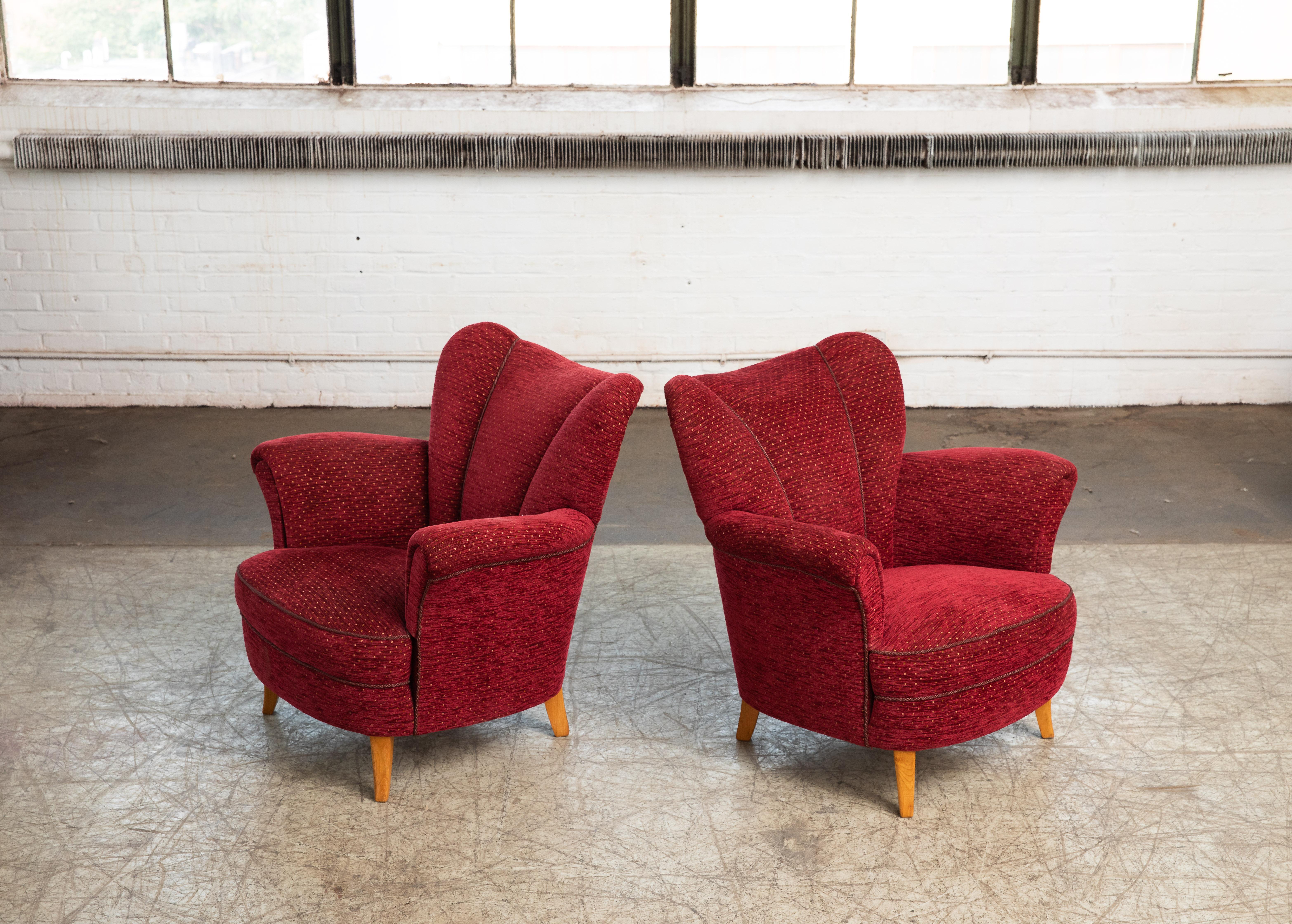 Mid-Century Modern Pair of Scandinavian 1940s Easy Lounge Chairs in the Style of Carl-Johan Boman