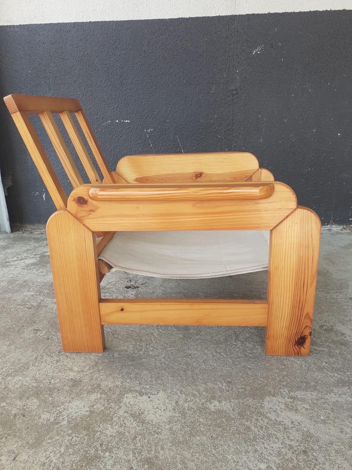 Danish Pair of Scandinavian armchairs in pine circa 1970 For Sale