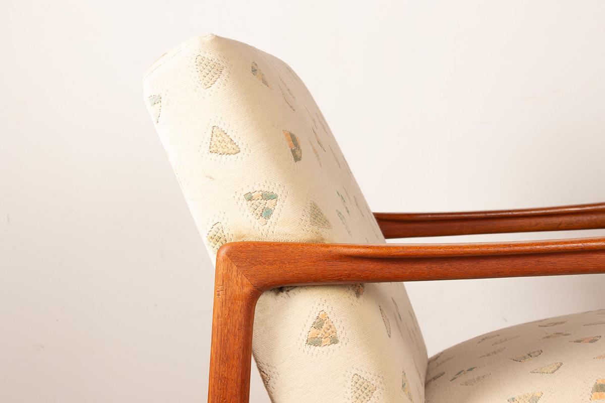 Pair of Scandinavian armchairs in teak and new fabric, 1960. For Sale 7