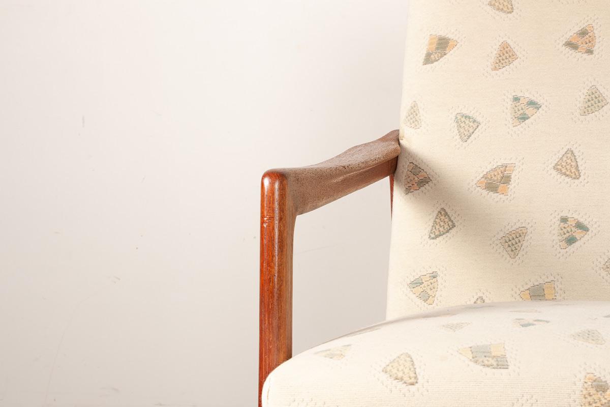 Danish Pair of Scandinavian armchairs in teak and new fabric, 1960. For Sale