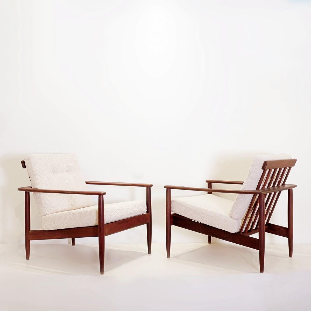 Pair of Scandinavian armchairs - New White Bouclette Fabric For Sale 6
