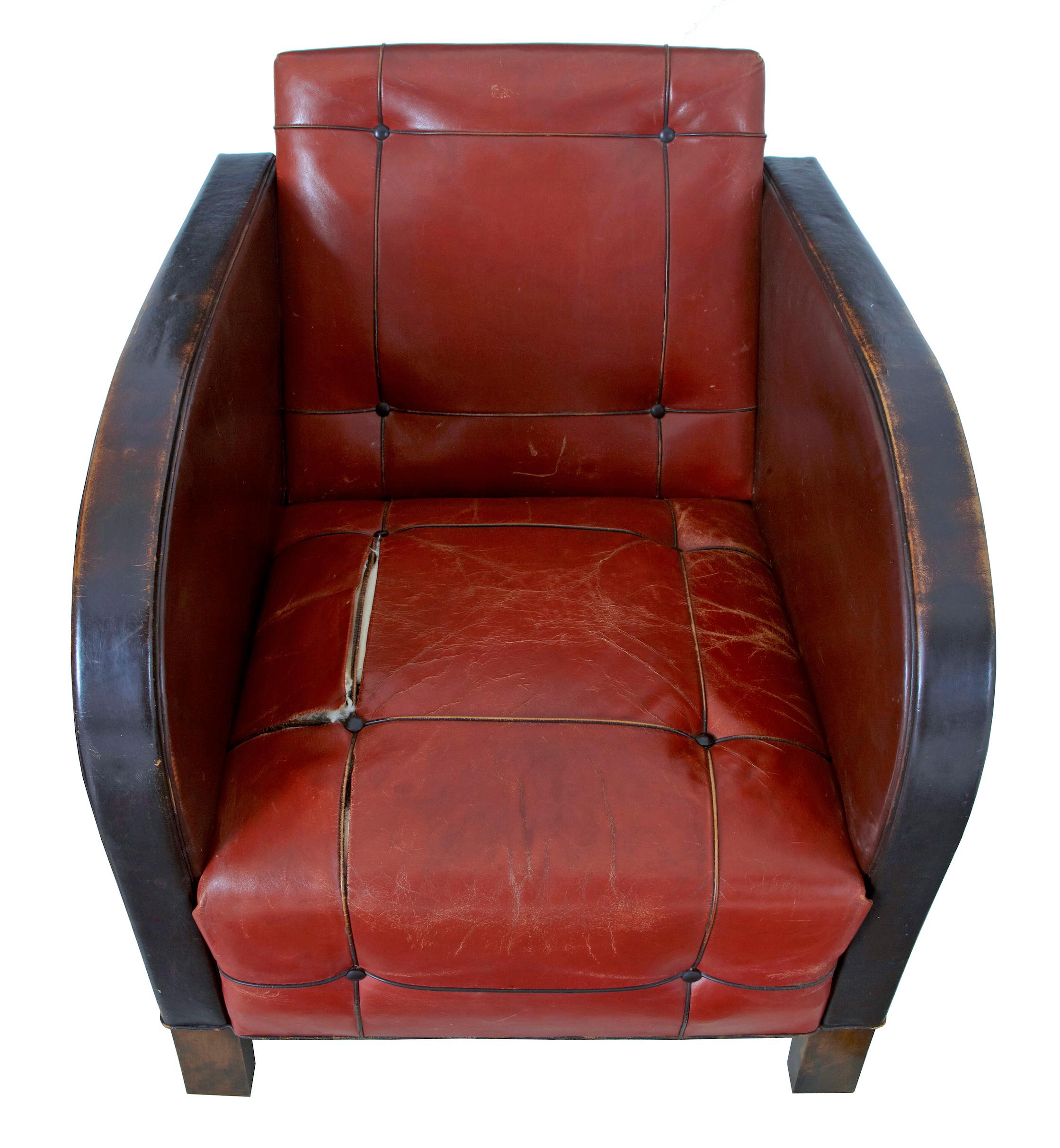 Pair of Scandinavian Art Deco Leather Club Armchairs In Fair Condition In Debenham, Suffolk