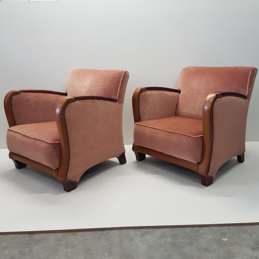Pair of Scandinavian Art Deco Pink Mohair Club Chairs, 1930s For Sale 6