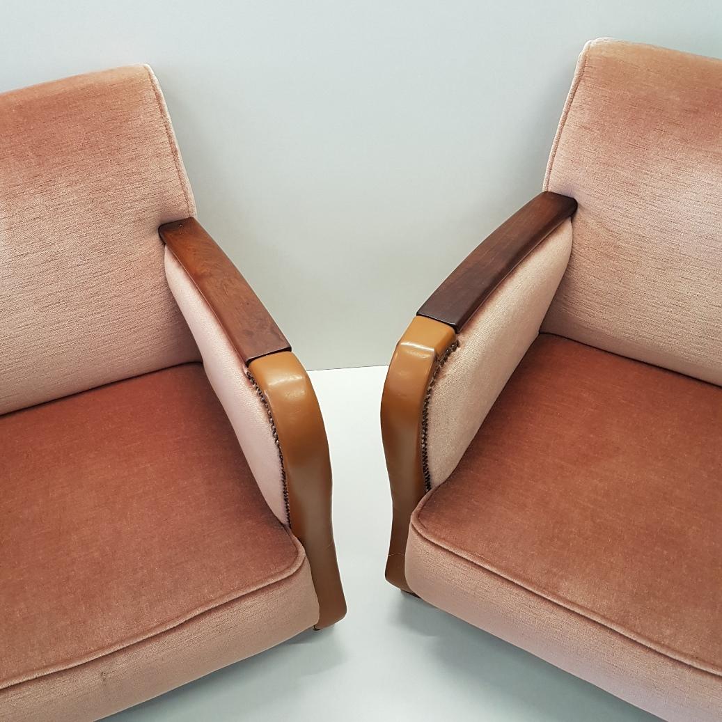 Pair of Scandinavian Art Deco Pink Mohair Club Chairs, 1930s For Sale 2