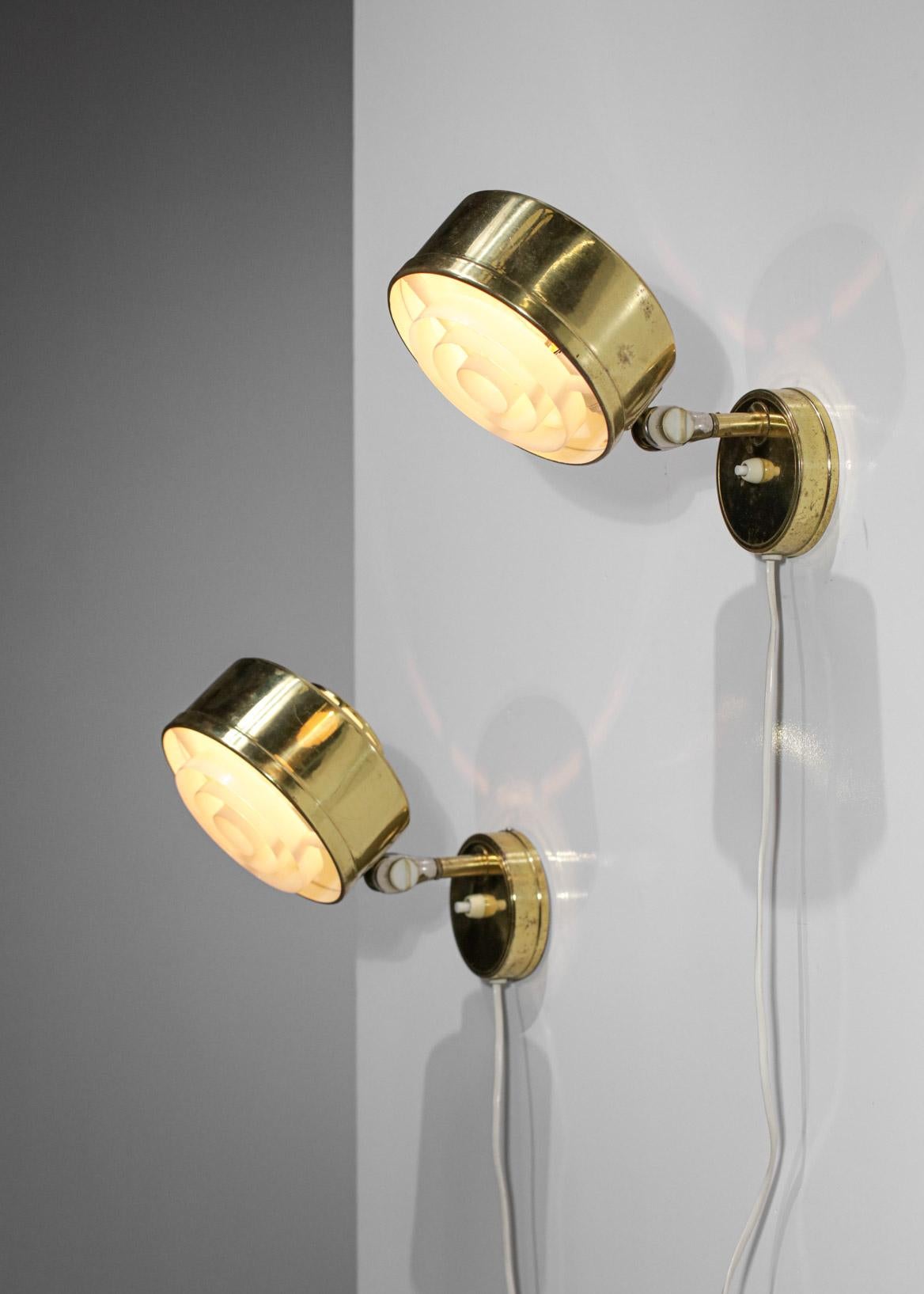 Pair of Scandinavian ASEA 60's Round Brass Sconces Swedish D068 In Good Condition For Sale In Lyon, FR