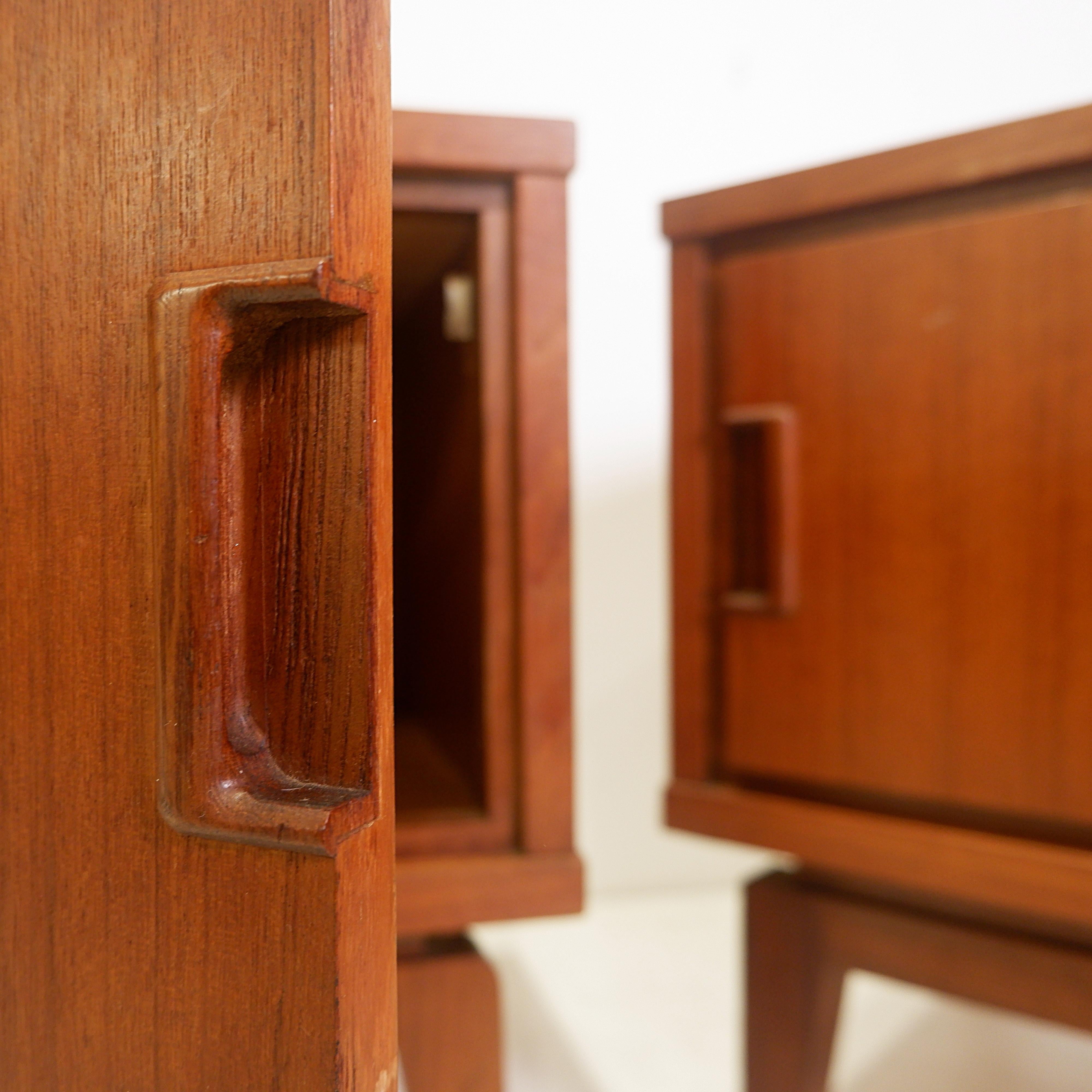 Pair of Scandinavian bedside tables, 1970s In Good Condition In Uccle, BE