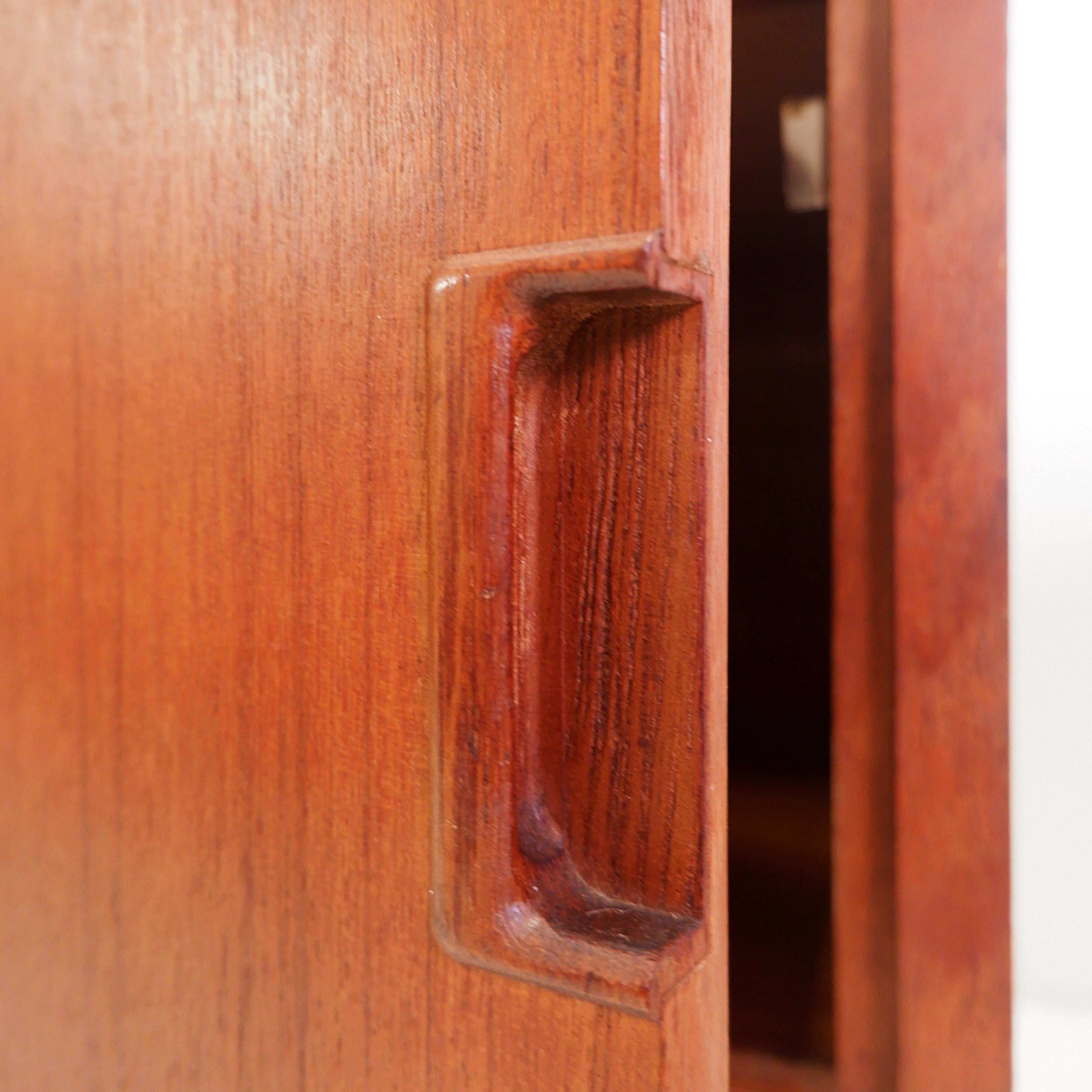 Pair of Scandinavian bedside tables, 1970s 4