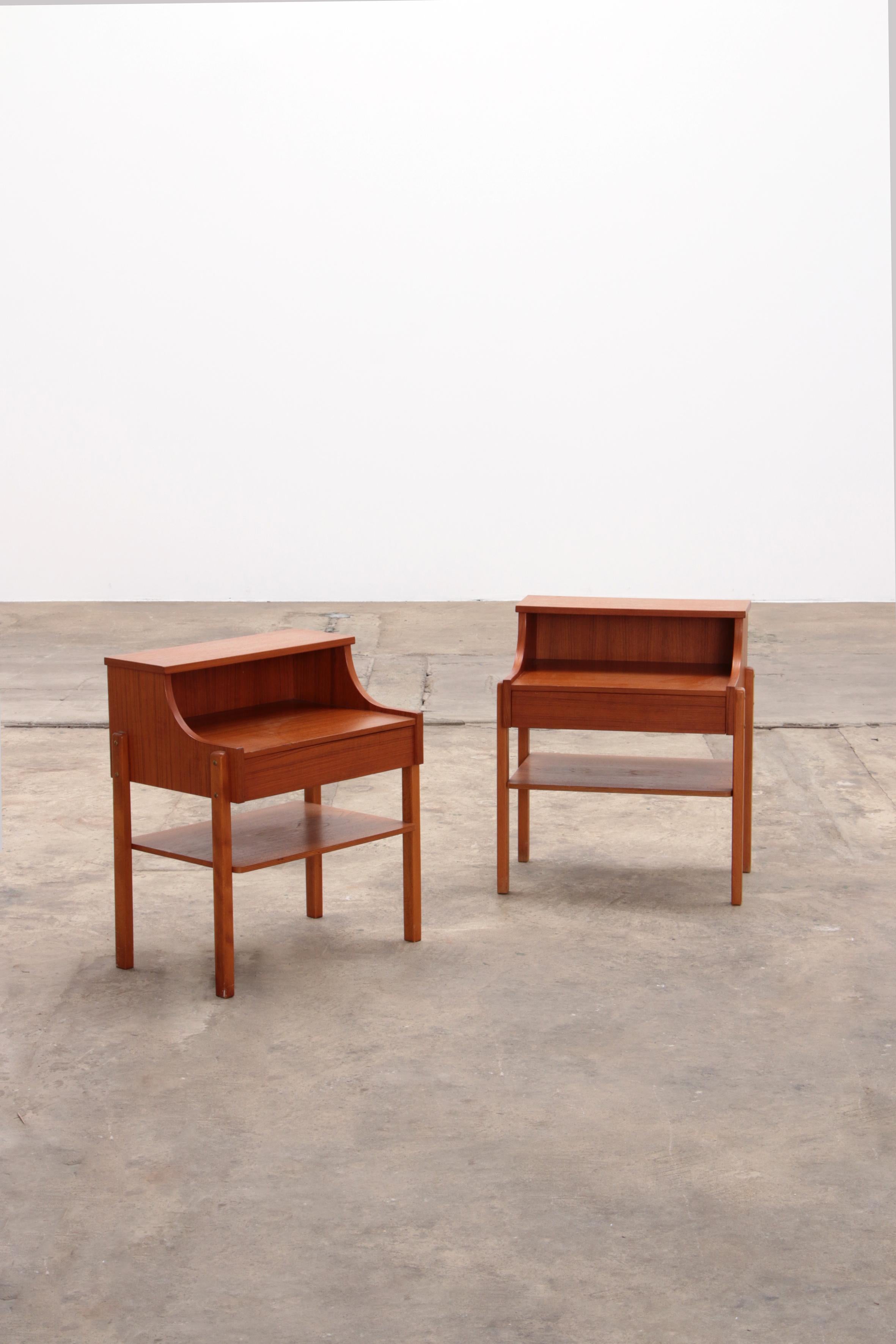 Mid-20th Century Pair of Scandinavian Bedside Tables in Teak by AB Carlstrom & Co, 1960 For Sale