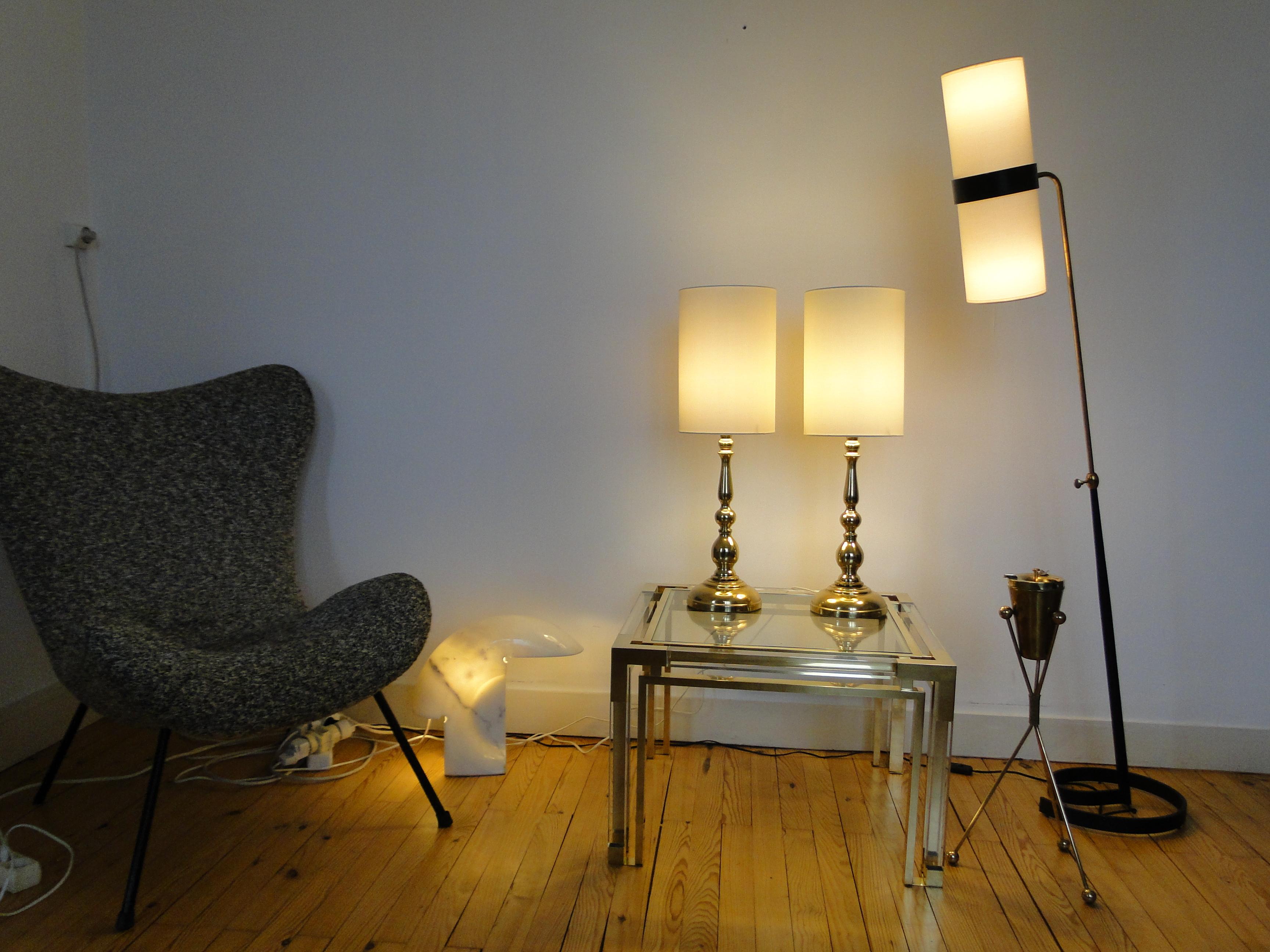 Paire de lampes scandinaves en laiton  Milieu du sicle en vente 7