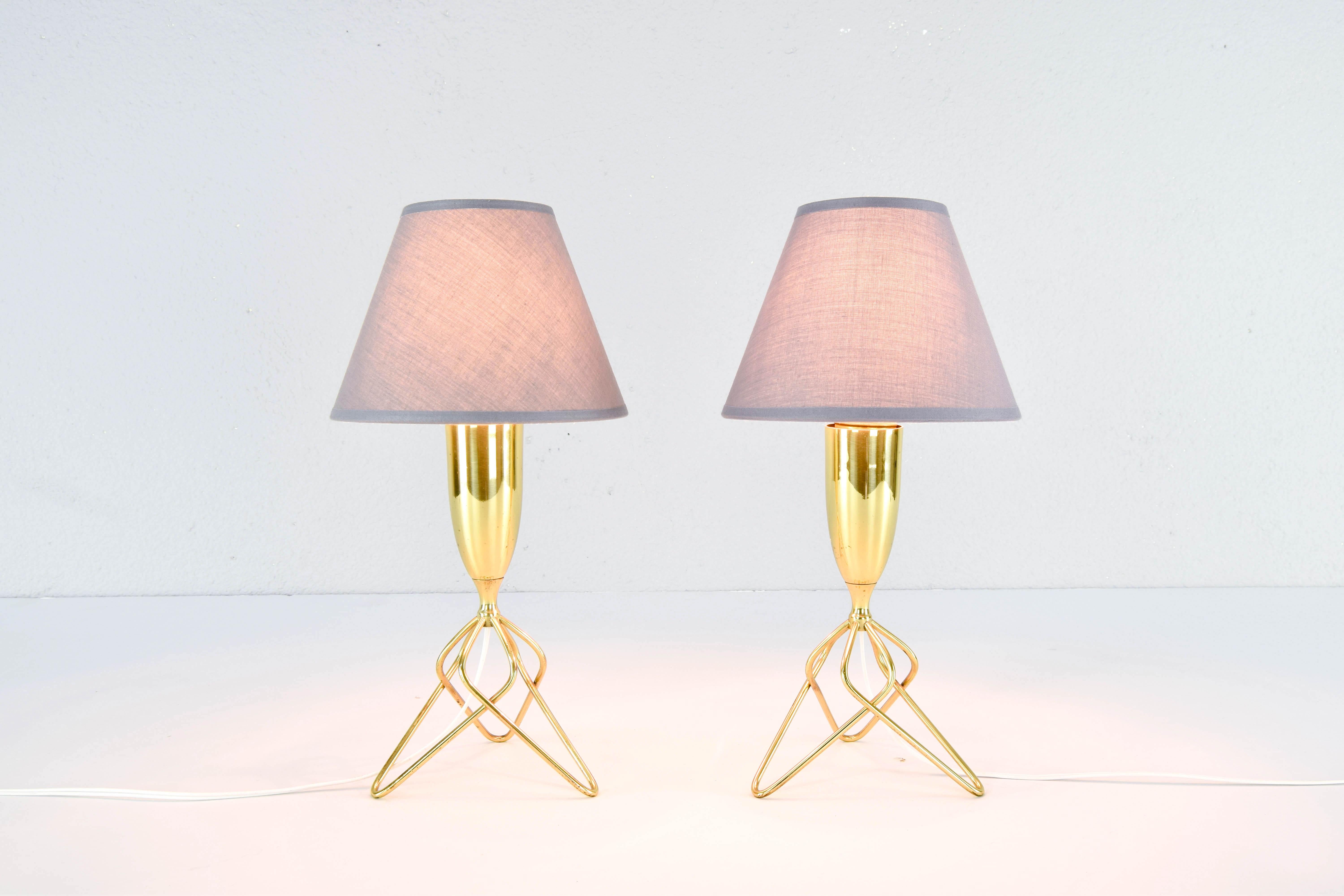 20th Century Pair of Scandinavian Brass Tripod Table Lamps with Gray Lampshades, Denmark 60s For Sale