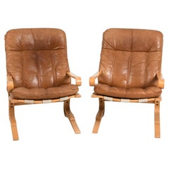 Paire de chaises de salon scandinaves en cuir Wood et bois de Beeche incurvé