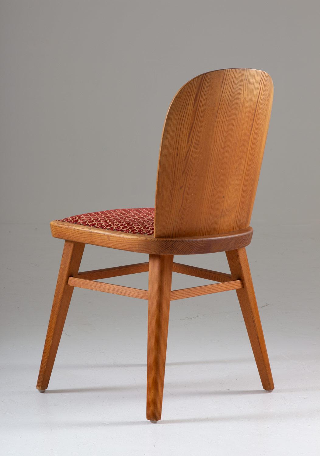Pair of Scandinavian Chairs in Pine 1