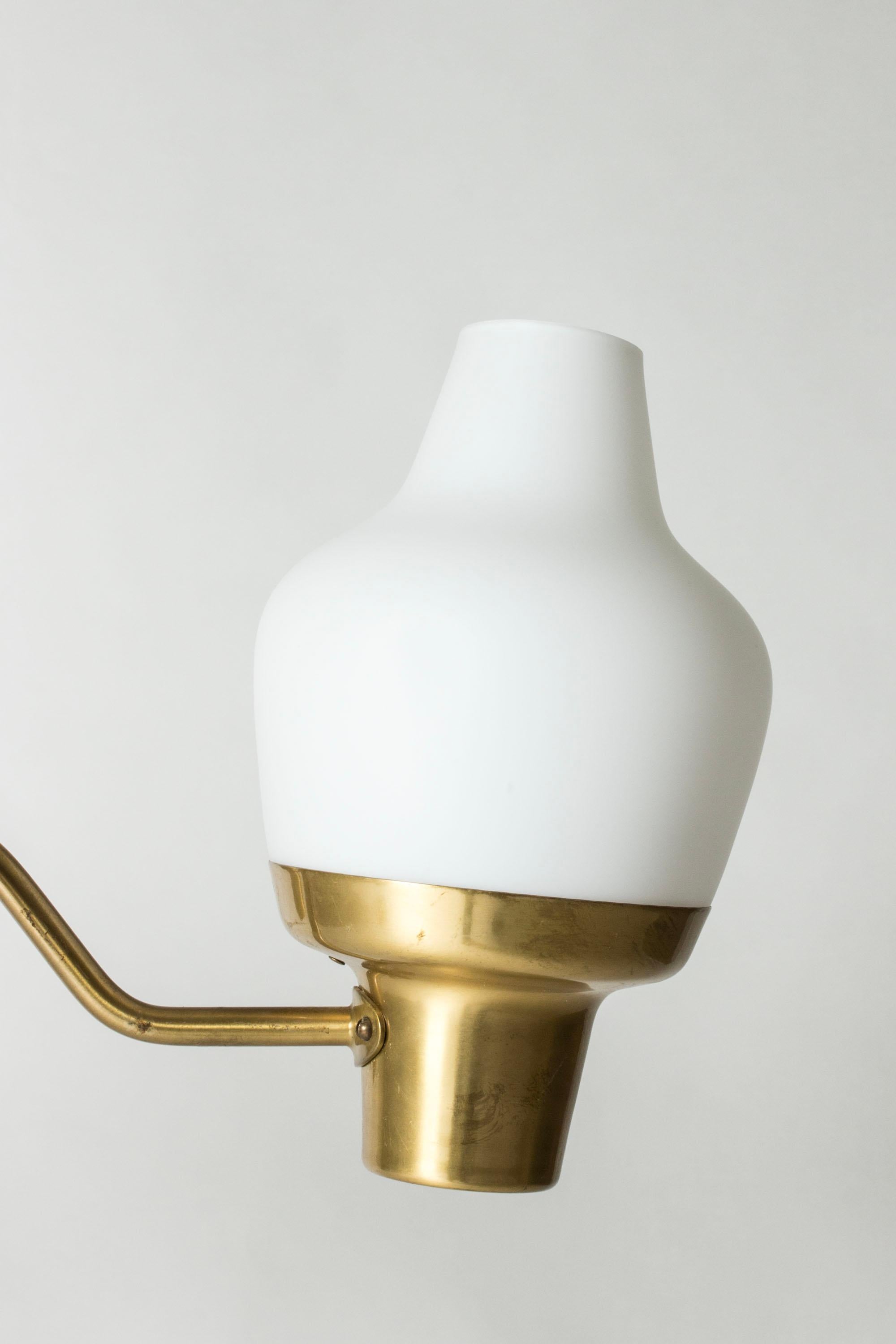 Coppia di lampadari scandinavi di Hans Bergström, Ateljé Lyktan, Svezia, anni '50 In condizioni buone in vendita a Stockholm, SE