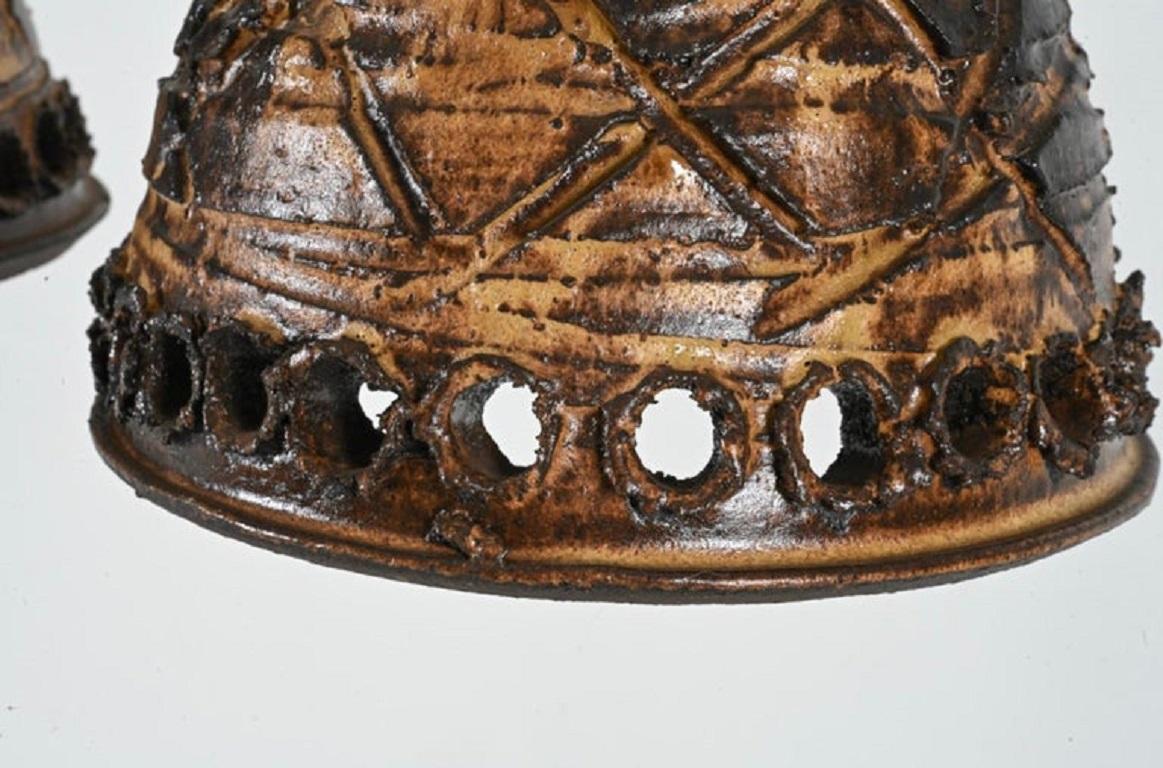 Danese Coppia di lampade a sospensione moderne scandinave danesi in ceramica smaltata in vendita