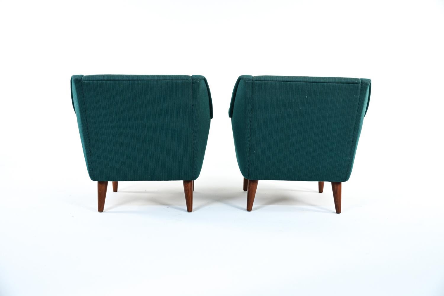 Pair of Scandinavian Easy Chairs in the Manner of Kurt Østervig, c. 1960's In Good Condition In Norwalk, CT