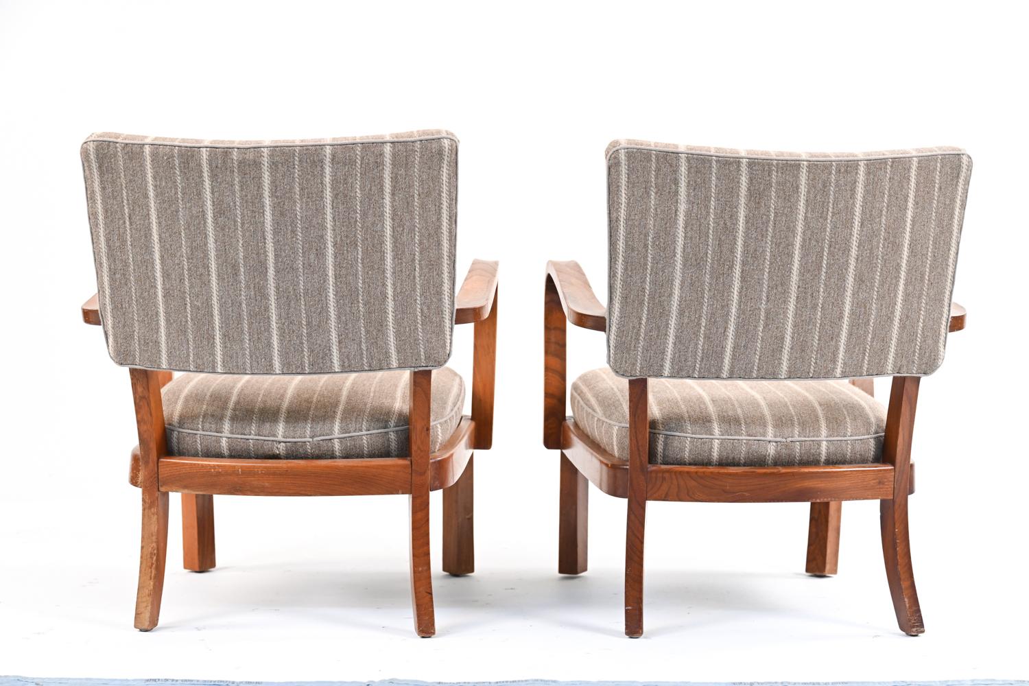 Pair of Scandinavian Elm Wood Bridge Chairs, 1940's-1950's For Sale 8